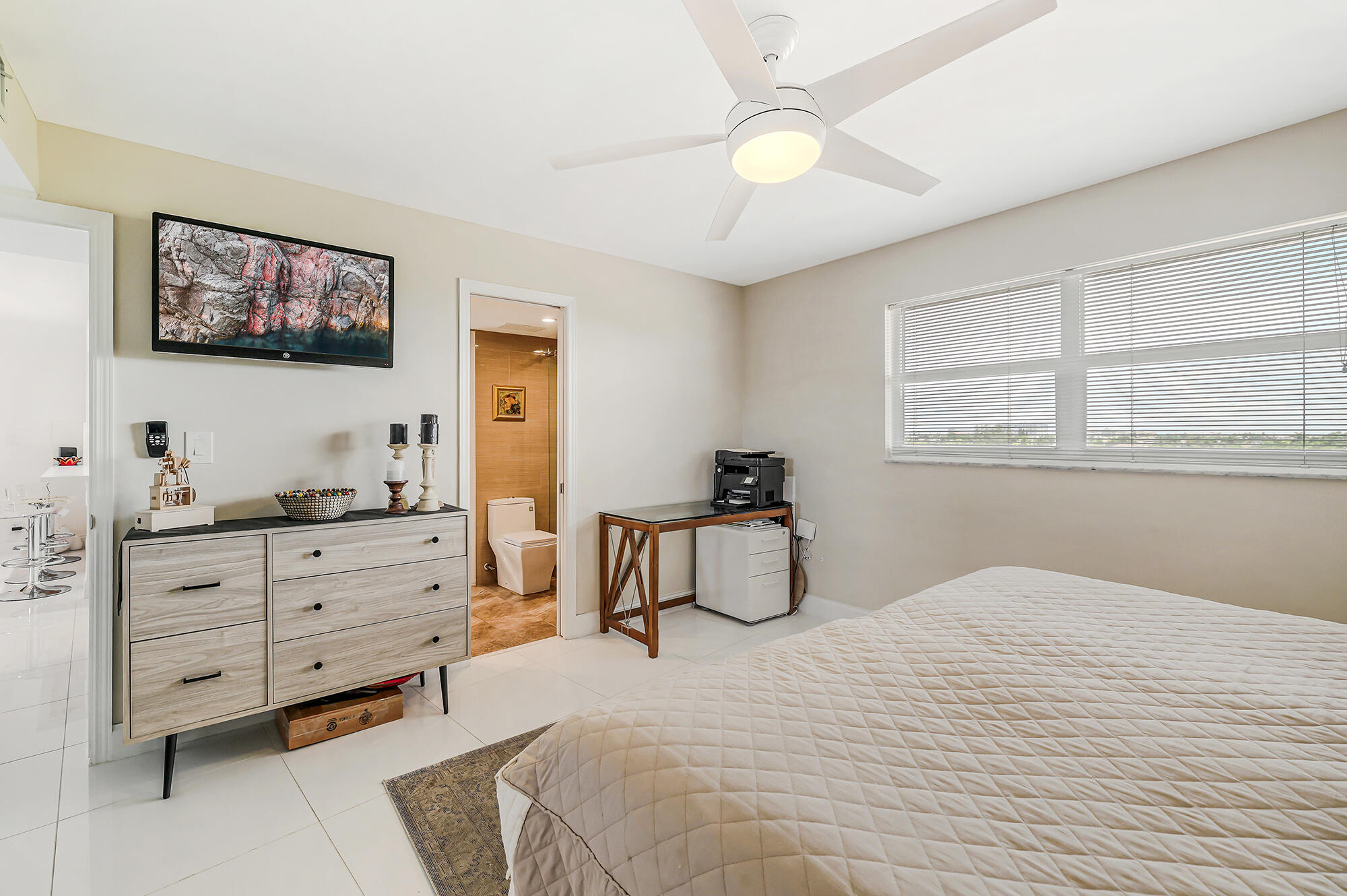 1523 E Hillsboro Boulevard 634
