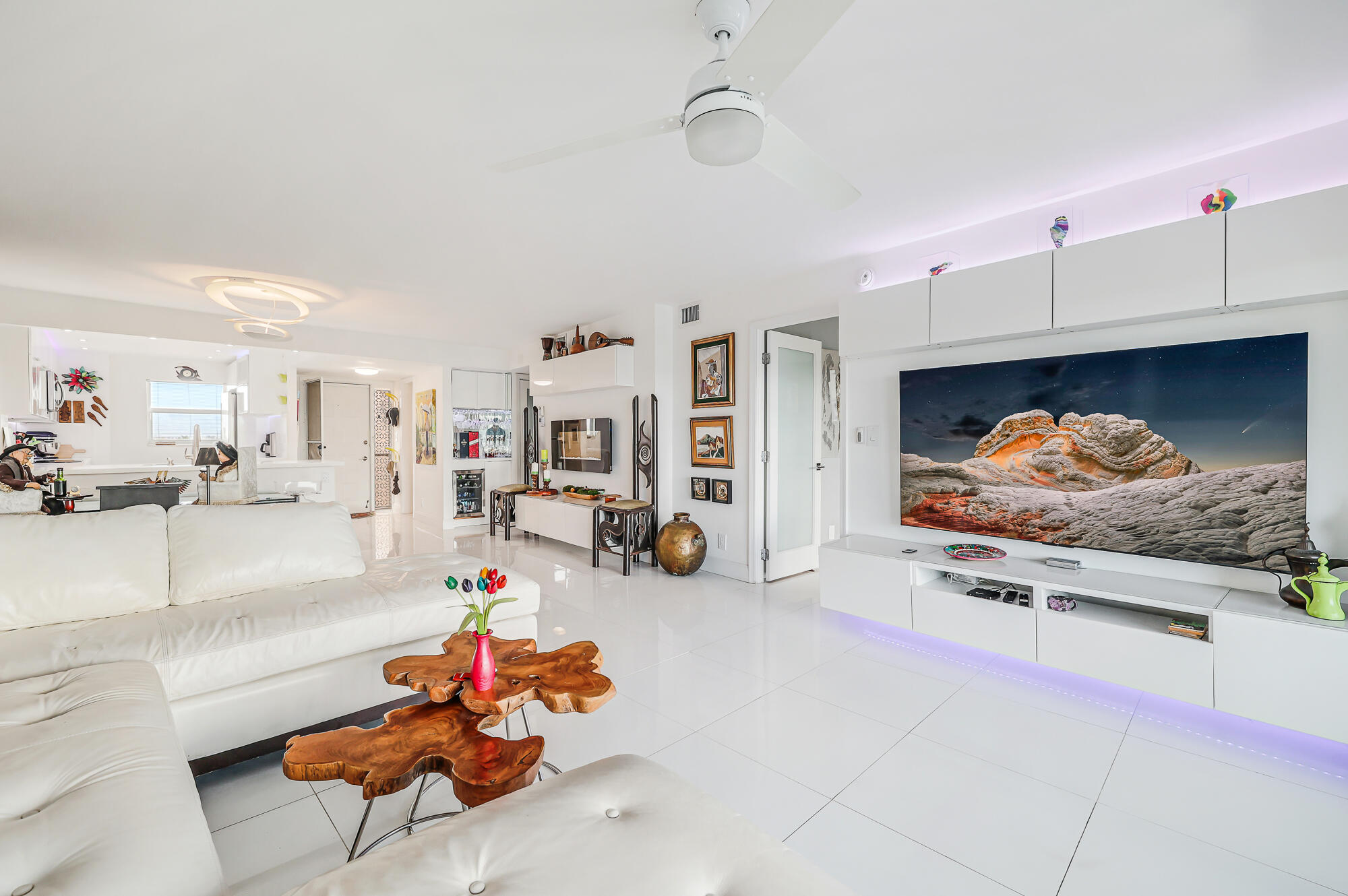 1523 E Hillsboro Boulevard 634