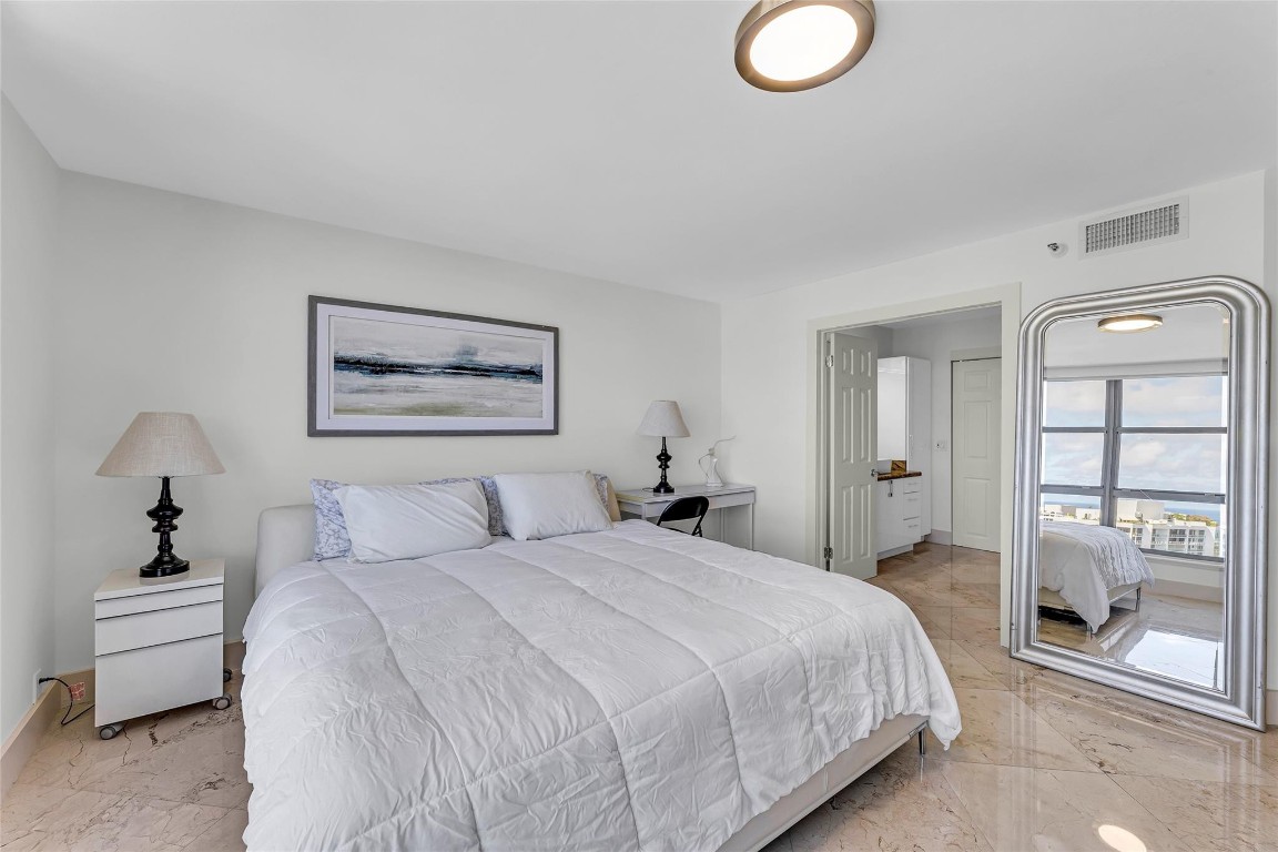 3500 Mystic Pointe Dr 3804