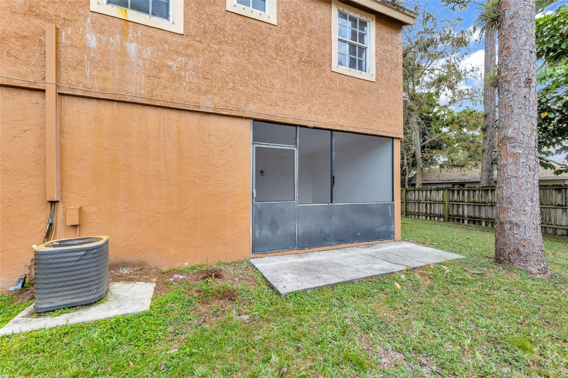 13988 Morning Glory Dr