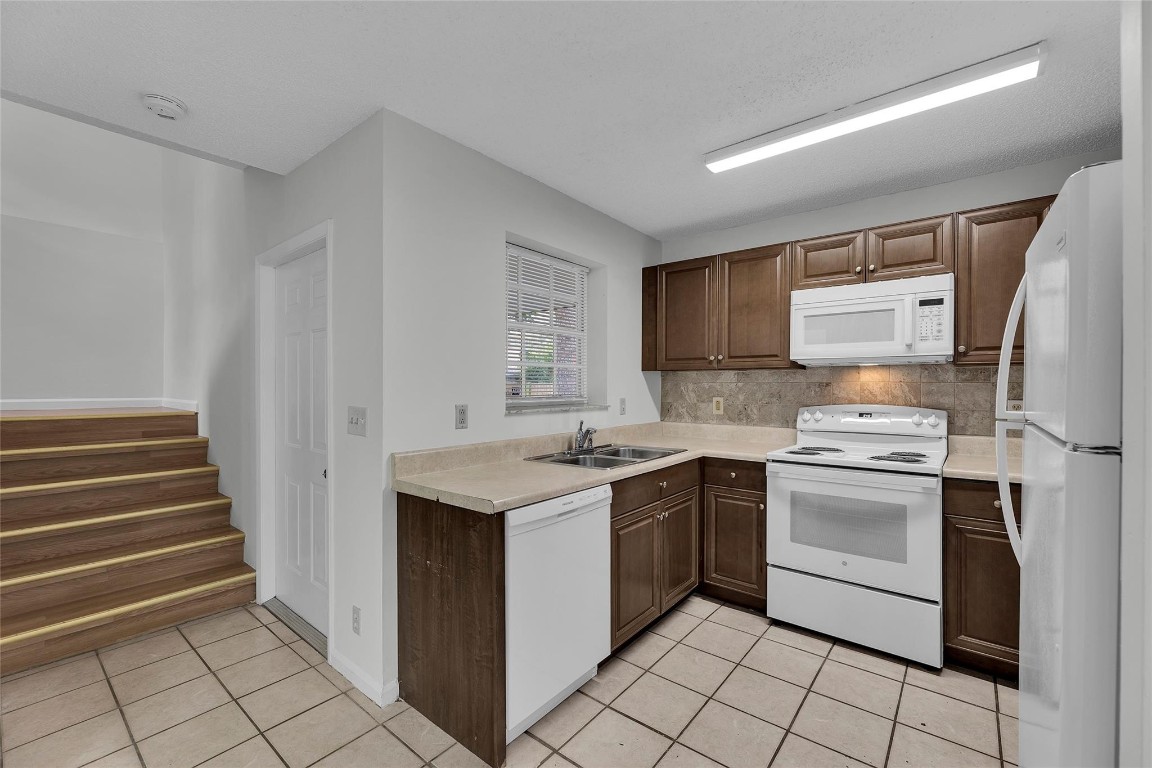 13988 Morning Glory Dr