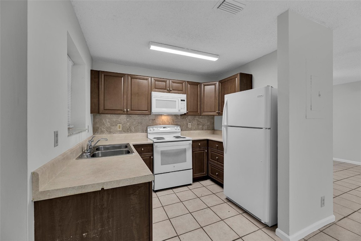 13988 Morning Glory Dr