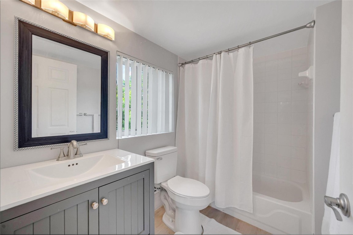 2119 SE 10th Ave 907