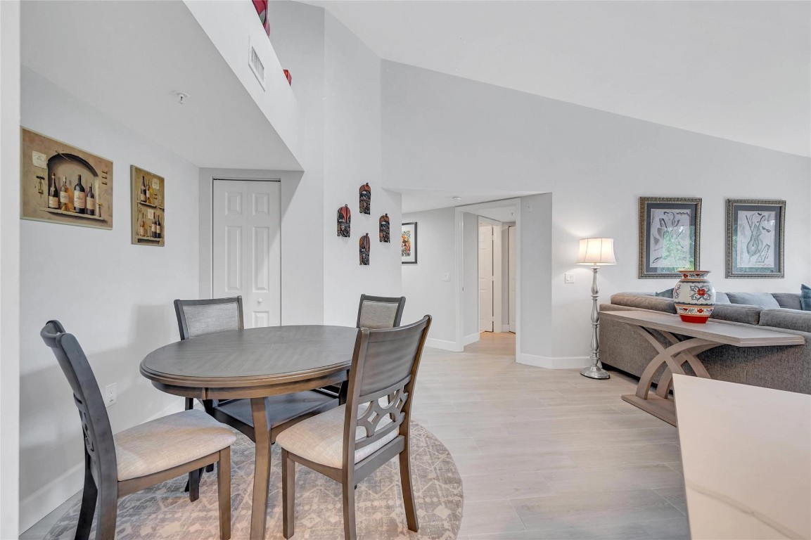 2119 SE 10th Ave 907