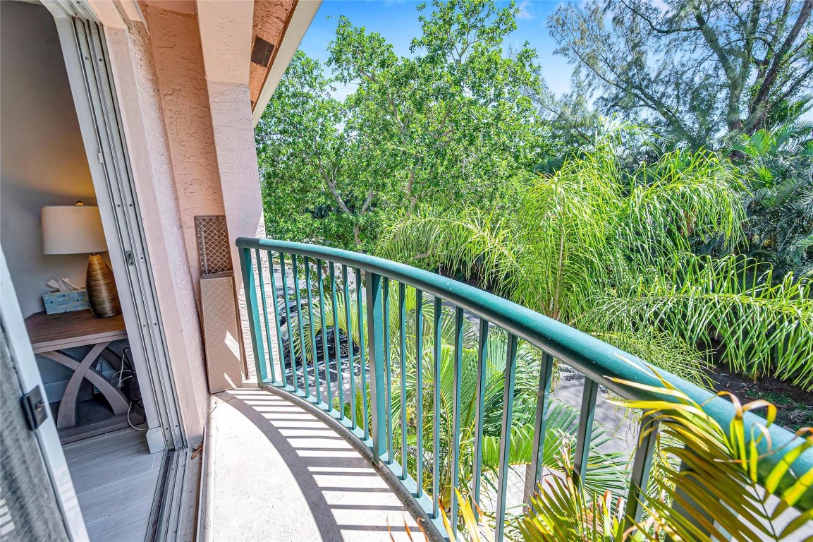 2119 SE 10th Ave 907