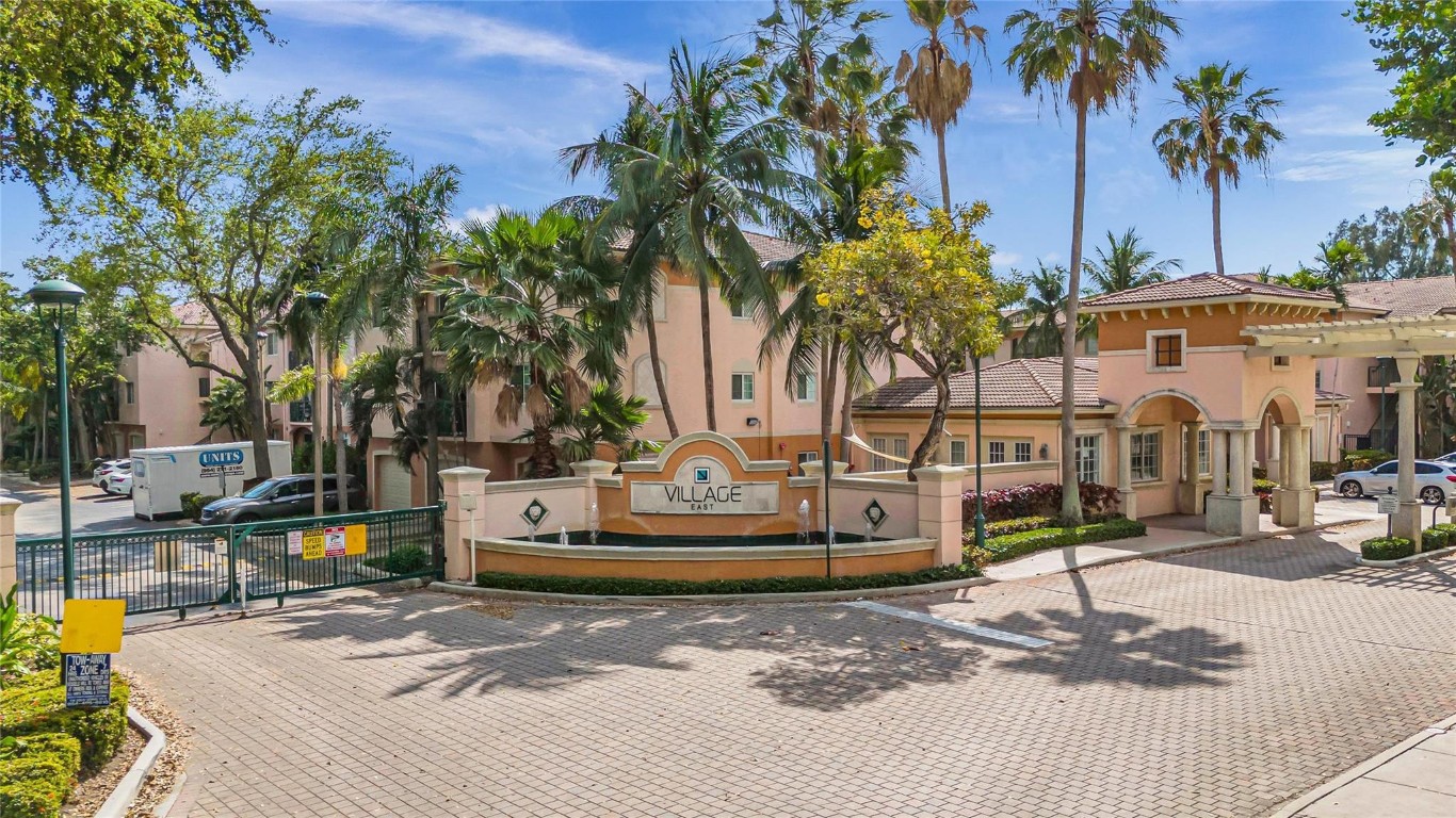 2119 SE 10th Ave 907