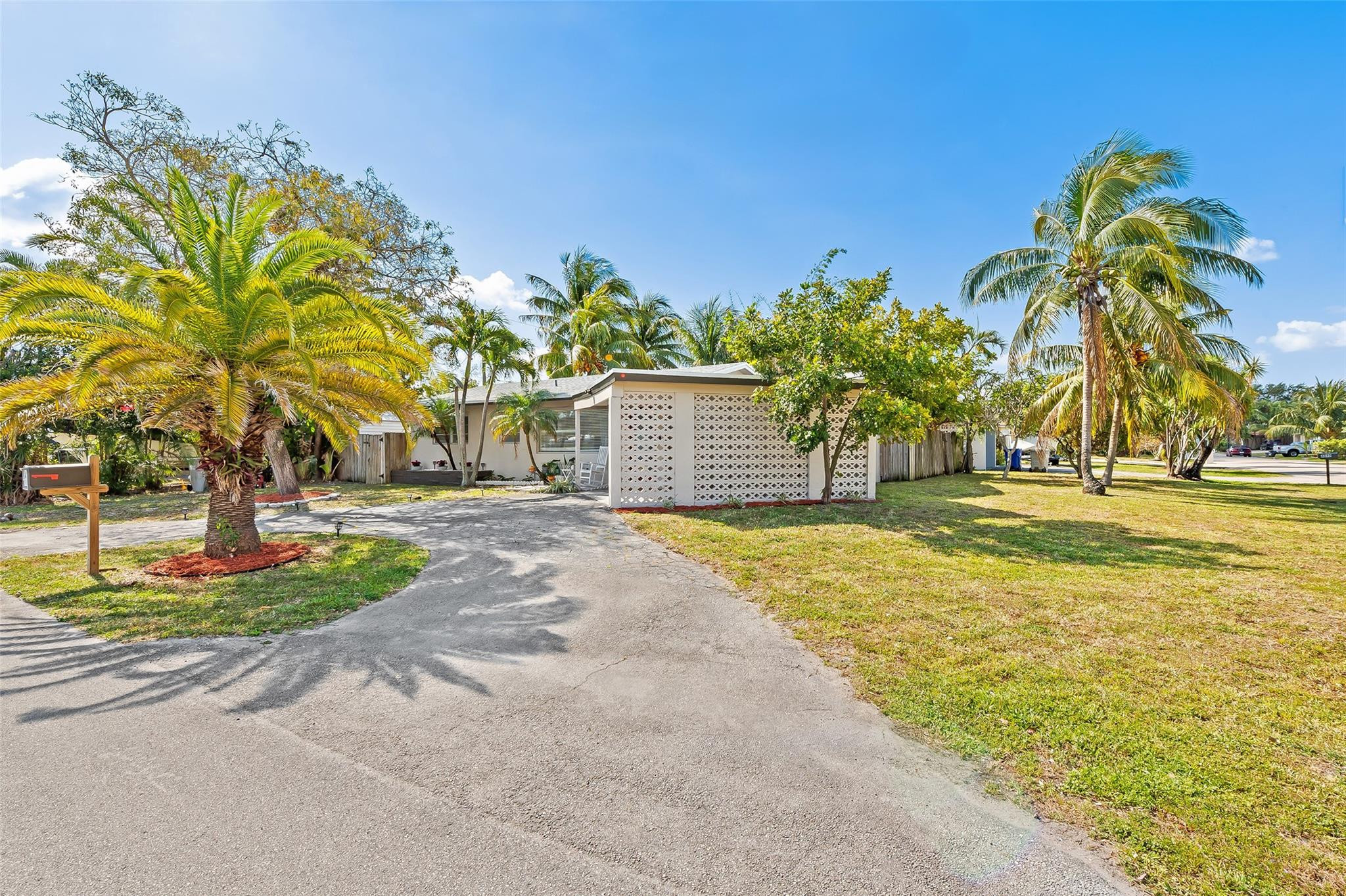 4050 NE 18th Ave