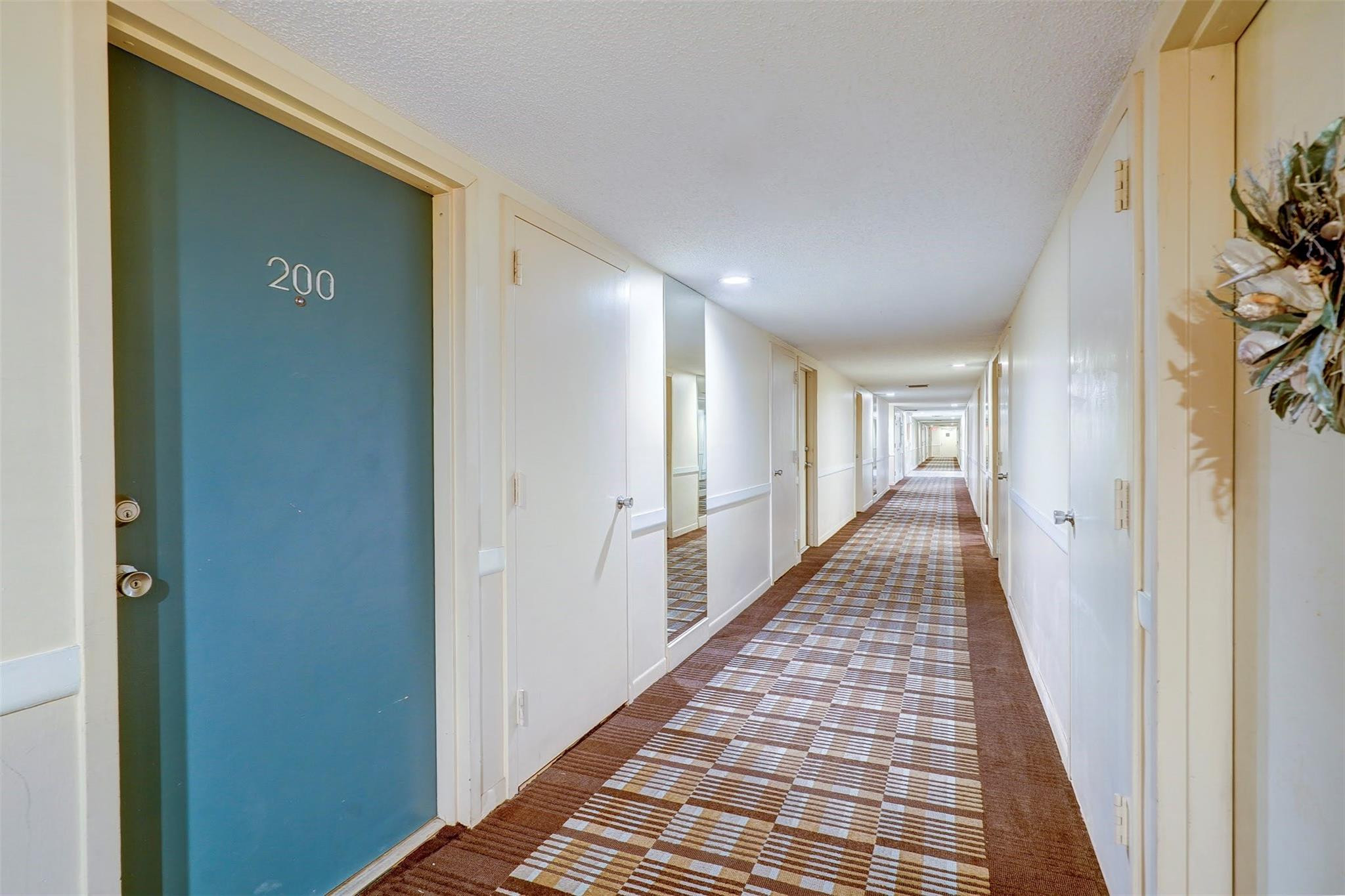 1050 SE 15th St 200