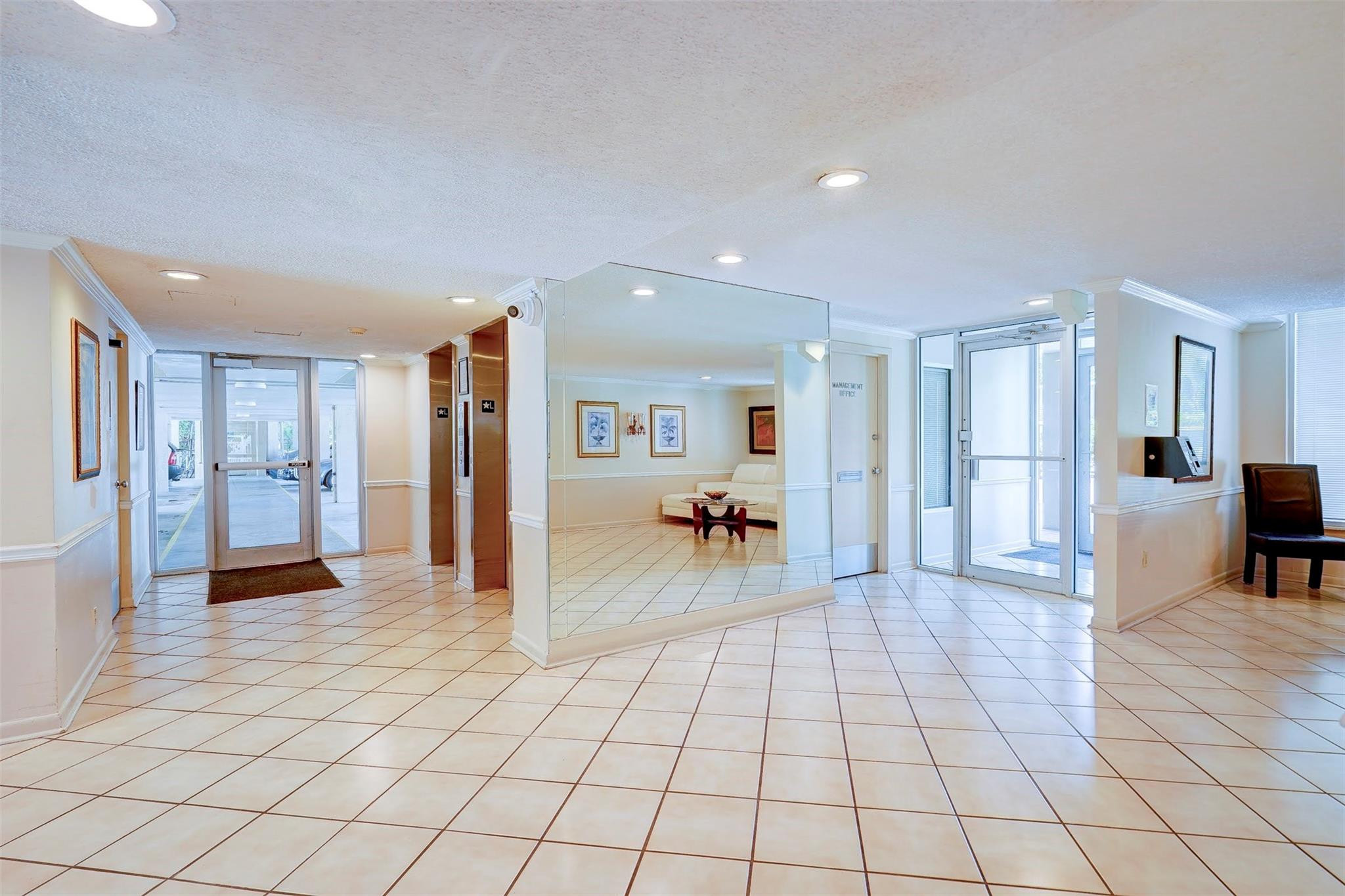 1050 SE 15th St 200