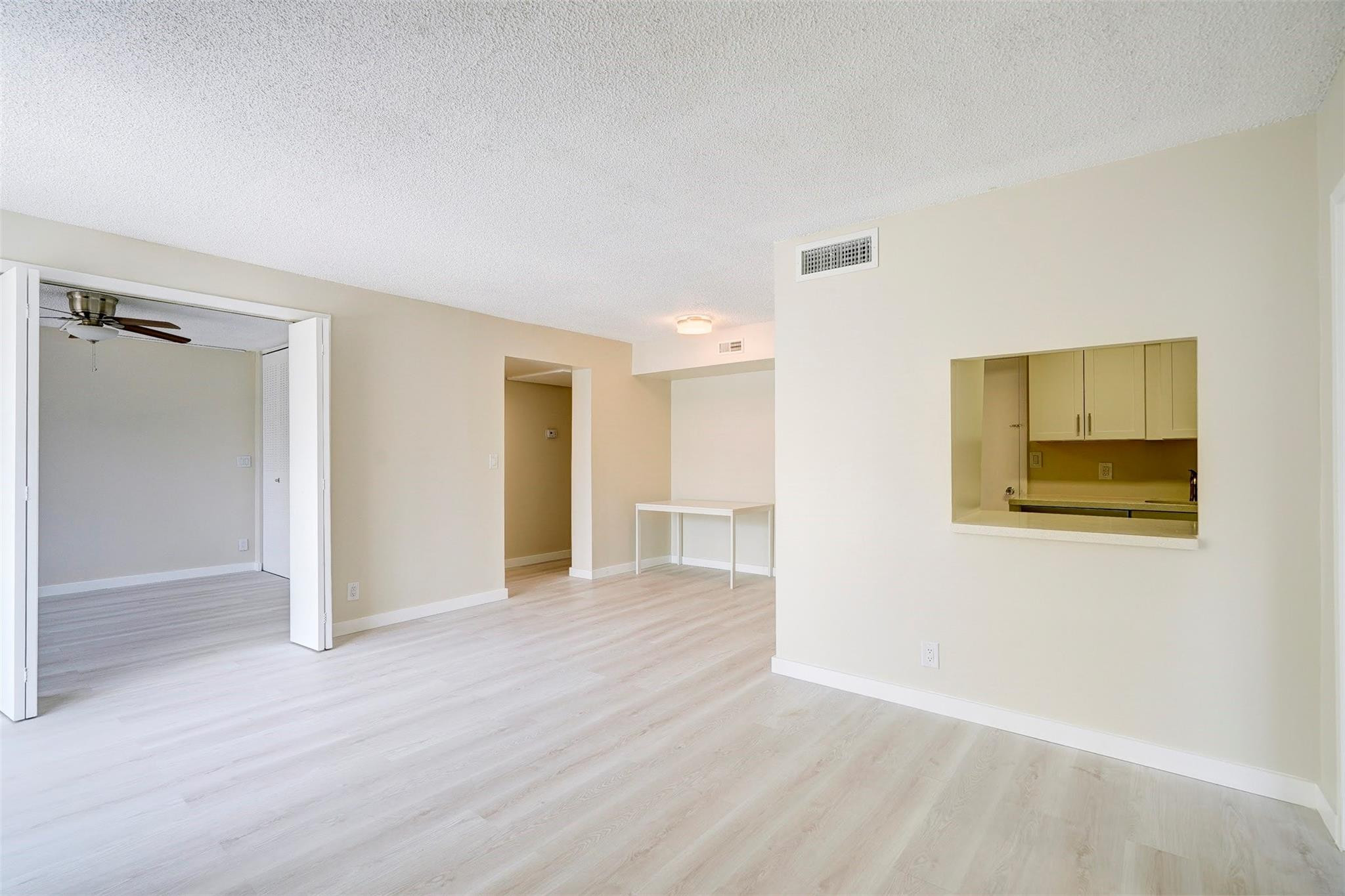 1050 SE 15th St 200