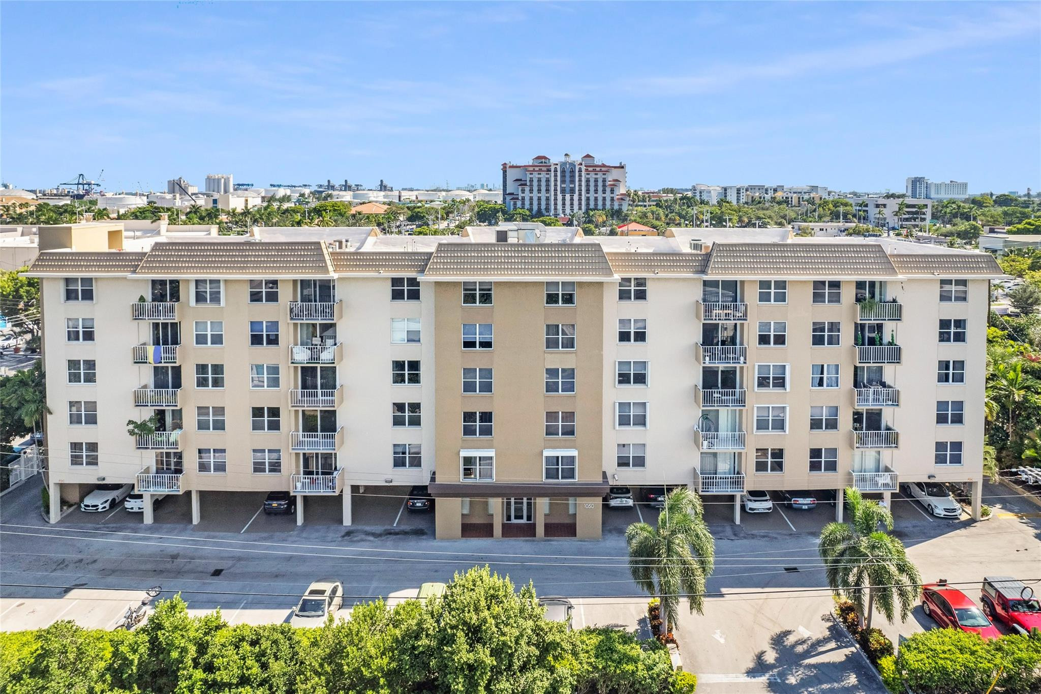 1050 SE 15th St 200