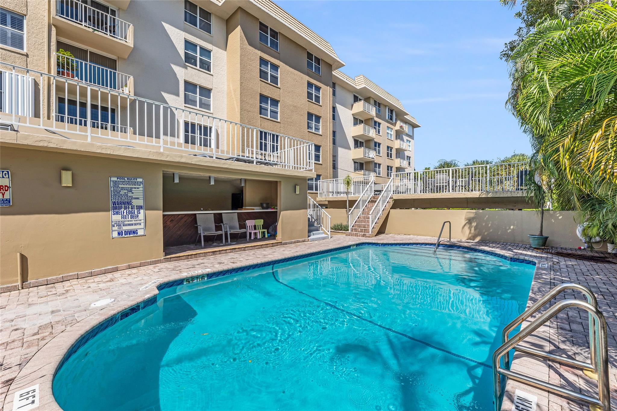 1050 SE 15th St 404