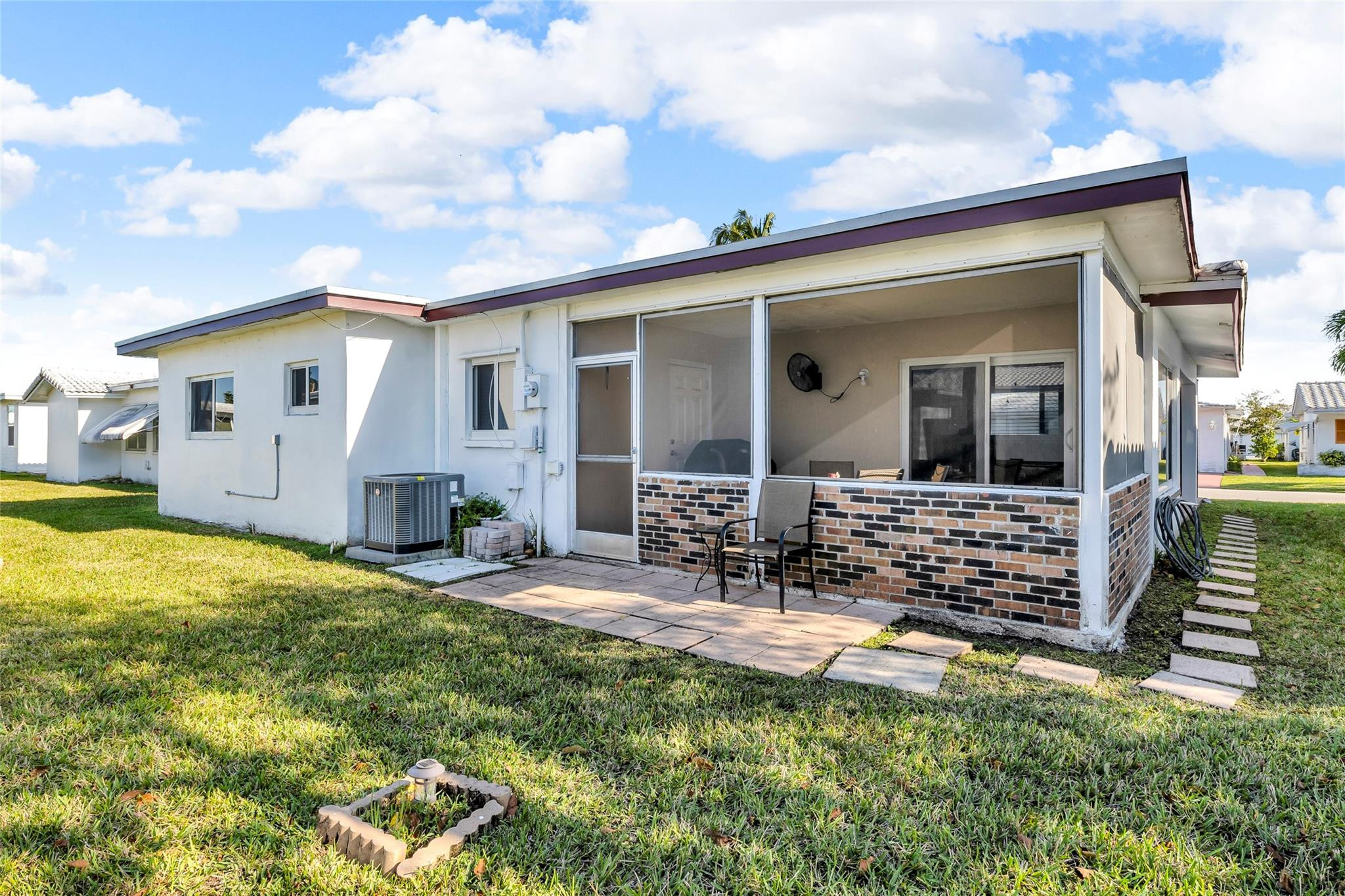 8207 NW 59th Ct