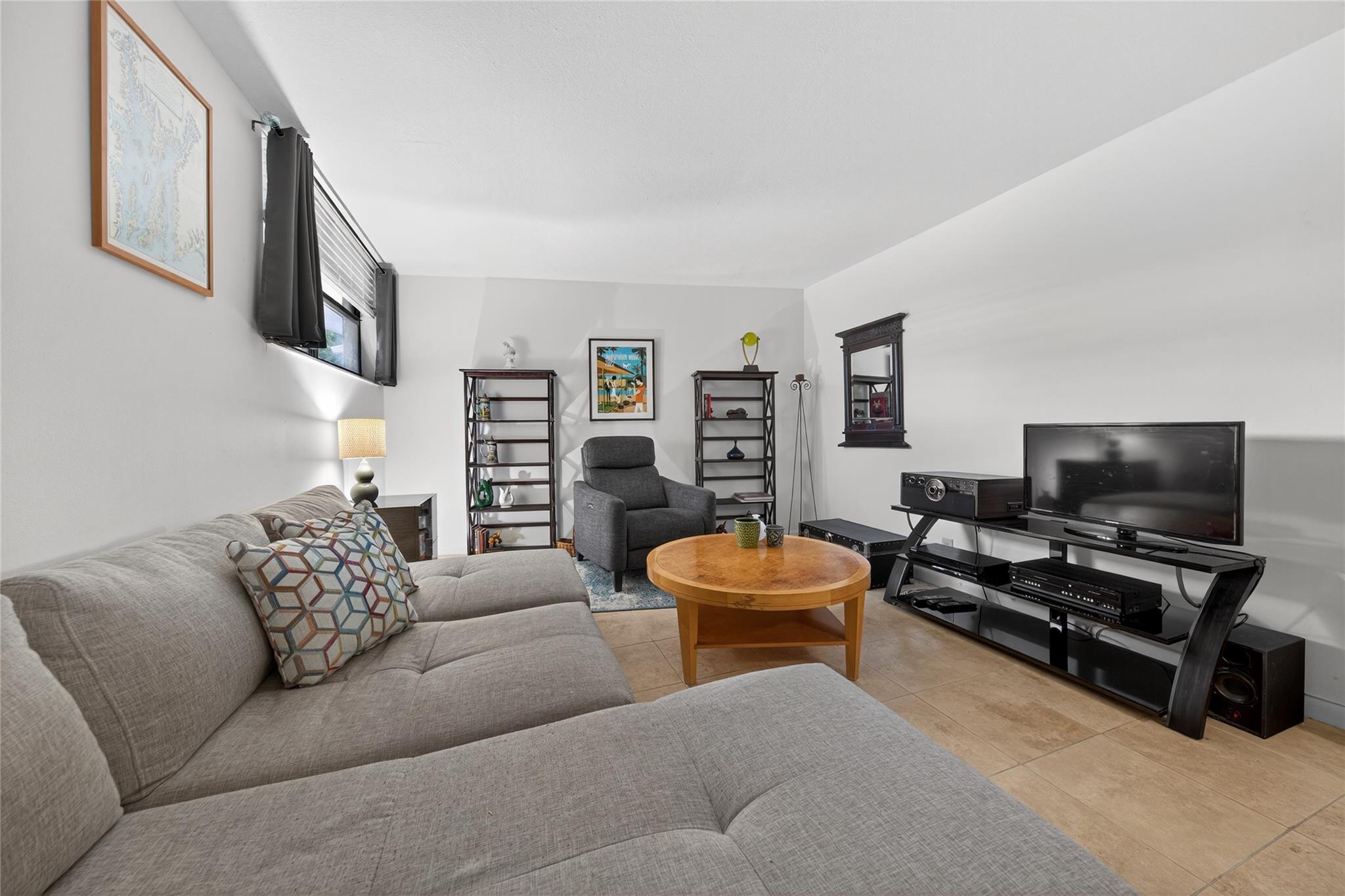 111 Lake Emerald Dr 105