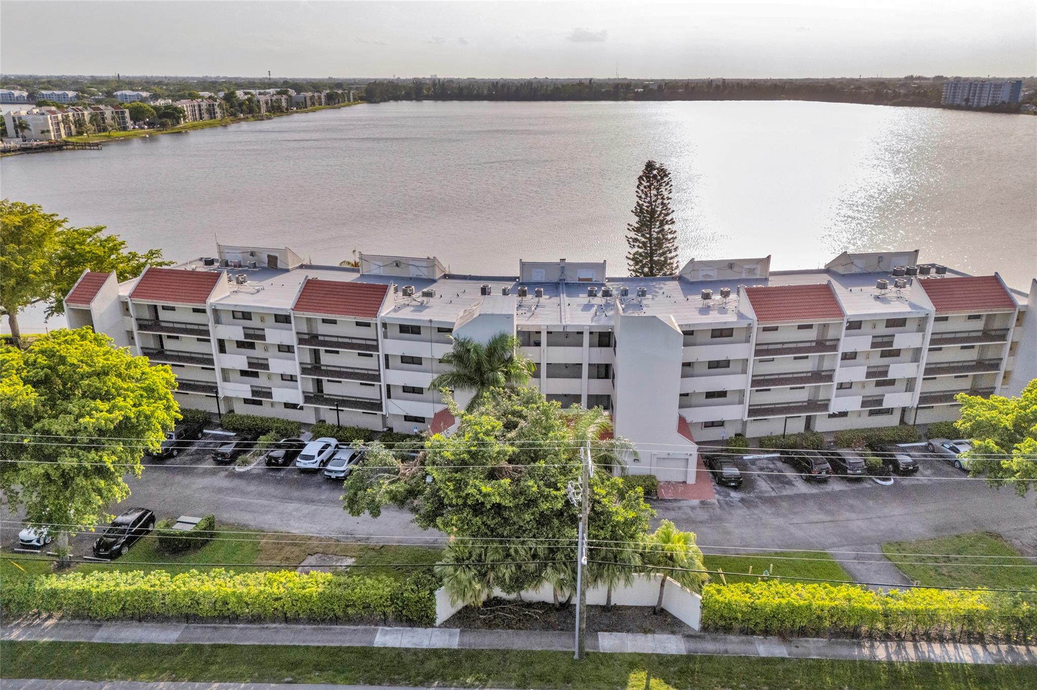 111 Lake Emerald Dr 105