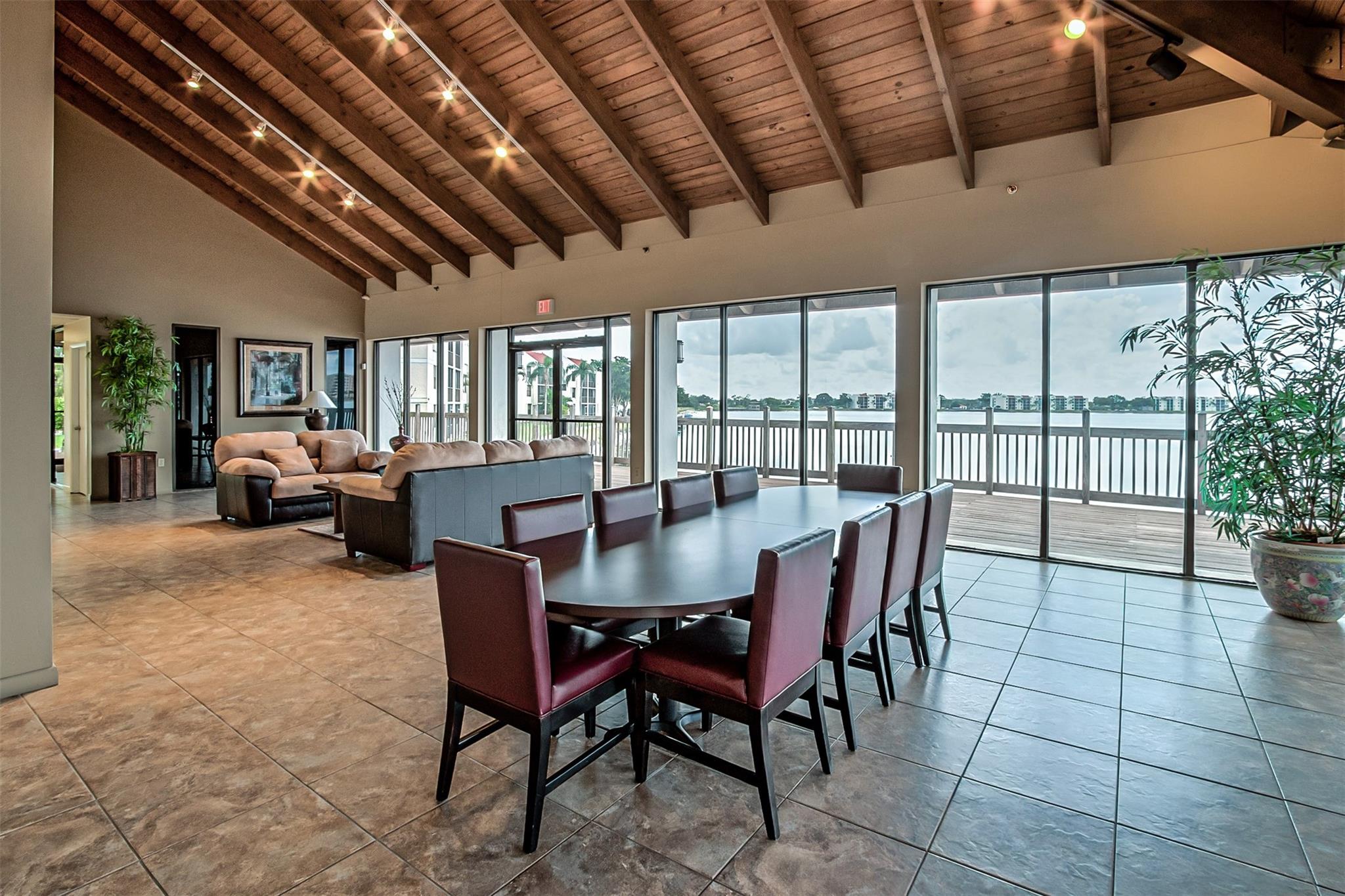 111 Lake Emerald Dr 105