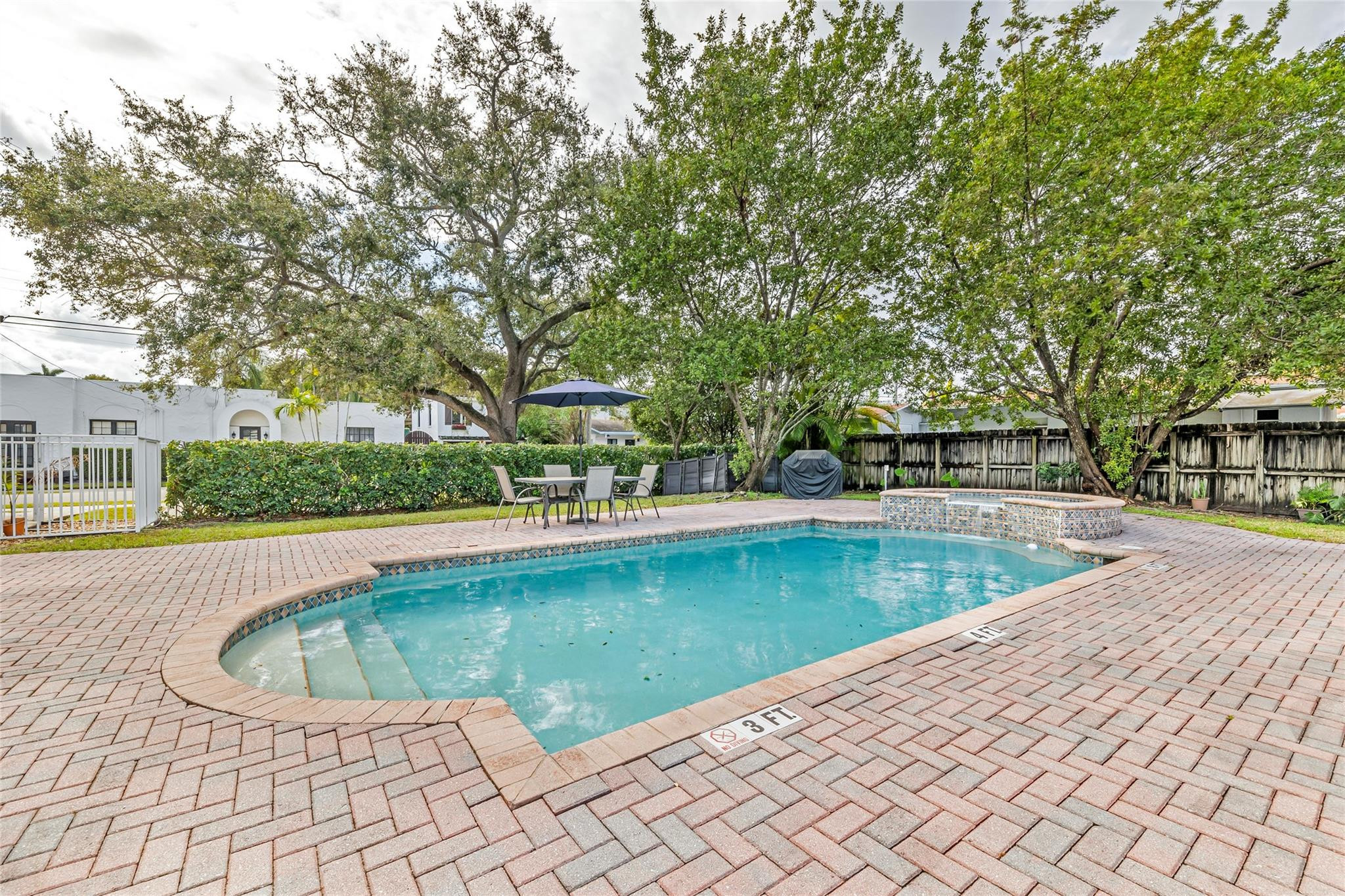 401 NE 16th Ave 4
