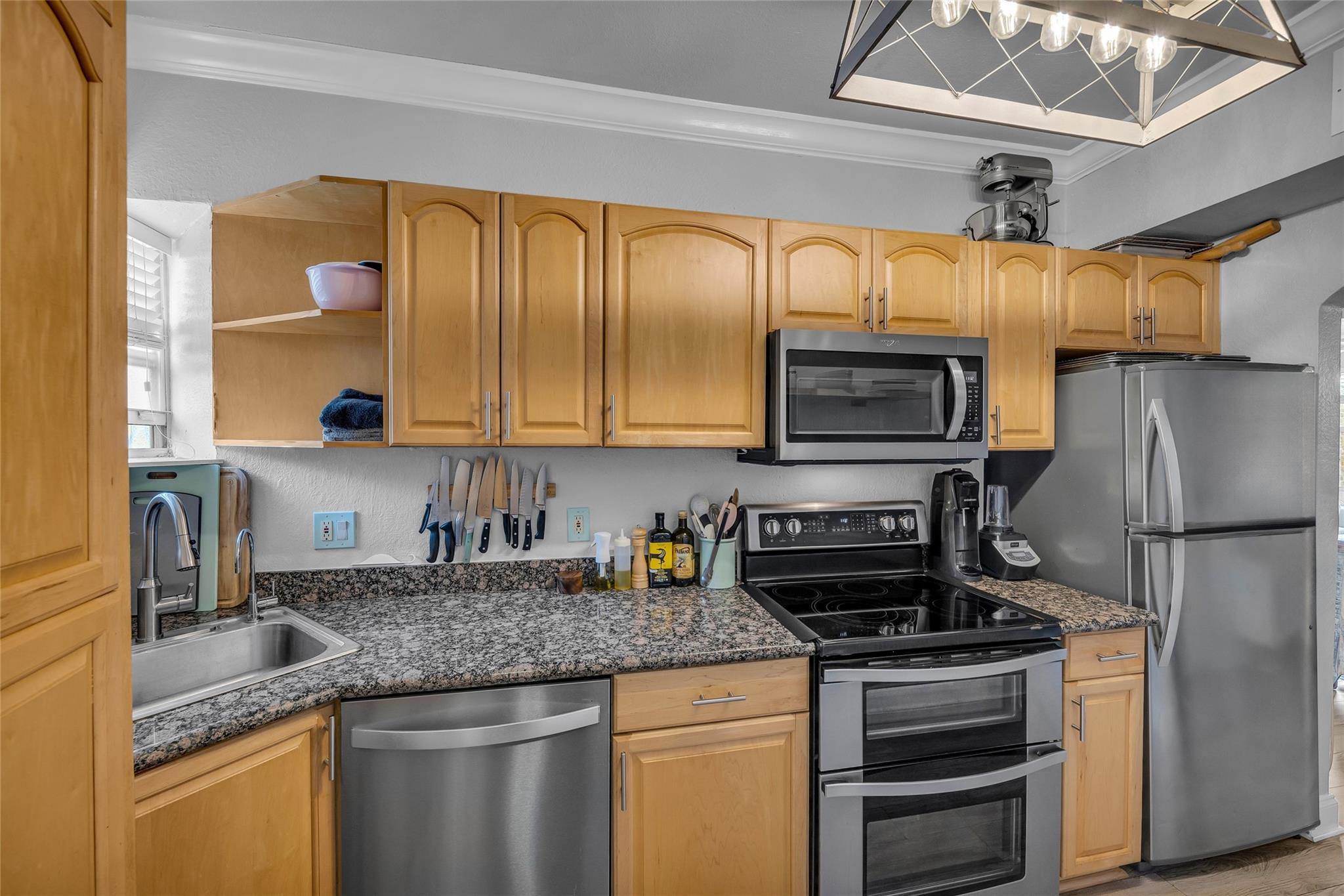 401 NE 16th Ave 4