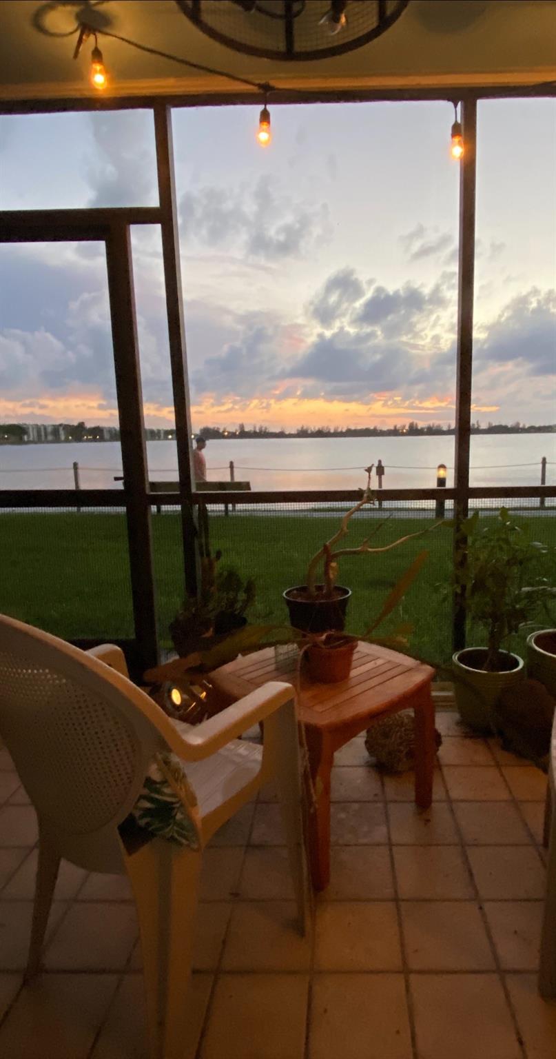 111 Lake Emerald Dr 105