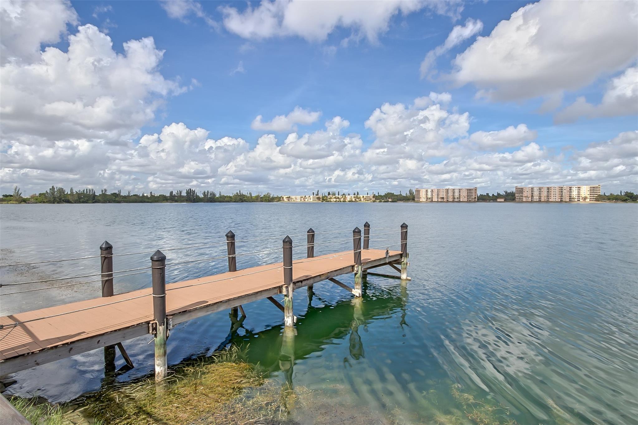 111 Lake Emerald Dr 105