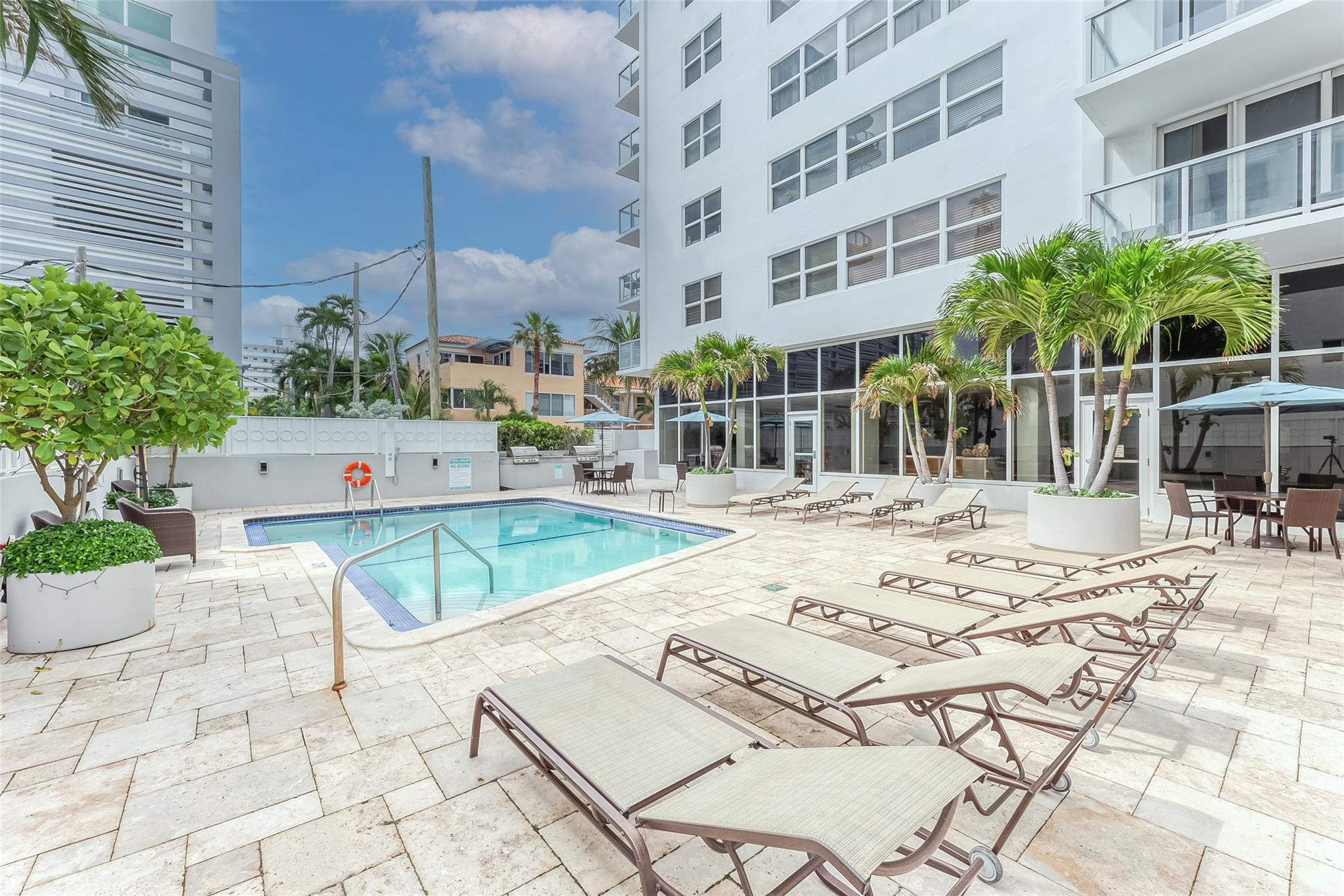 209 N Fort Lauderdale Beach Blvd 8D