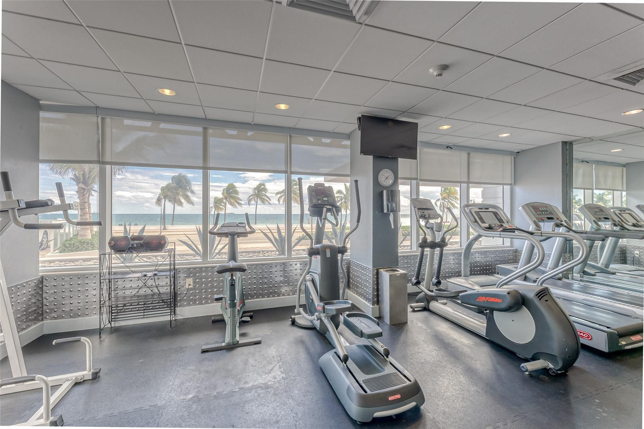 209 N Fort Lauderdale Beach Blvd 8D