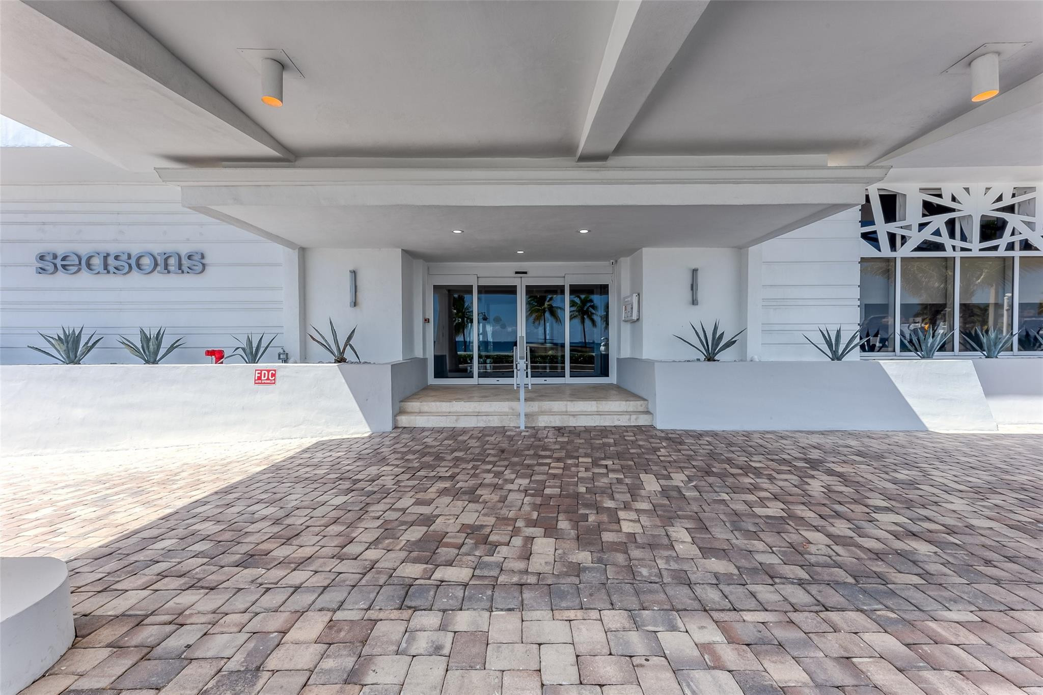 209 N Fort Lauderdale Beach Blvd 8D