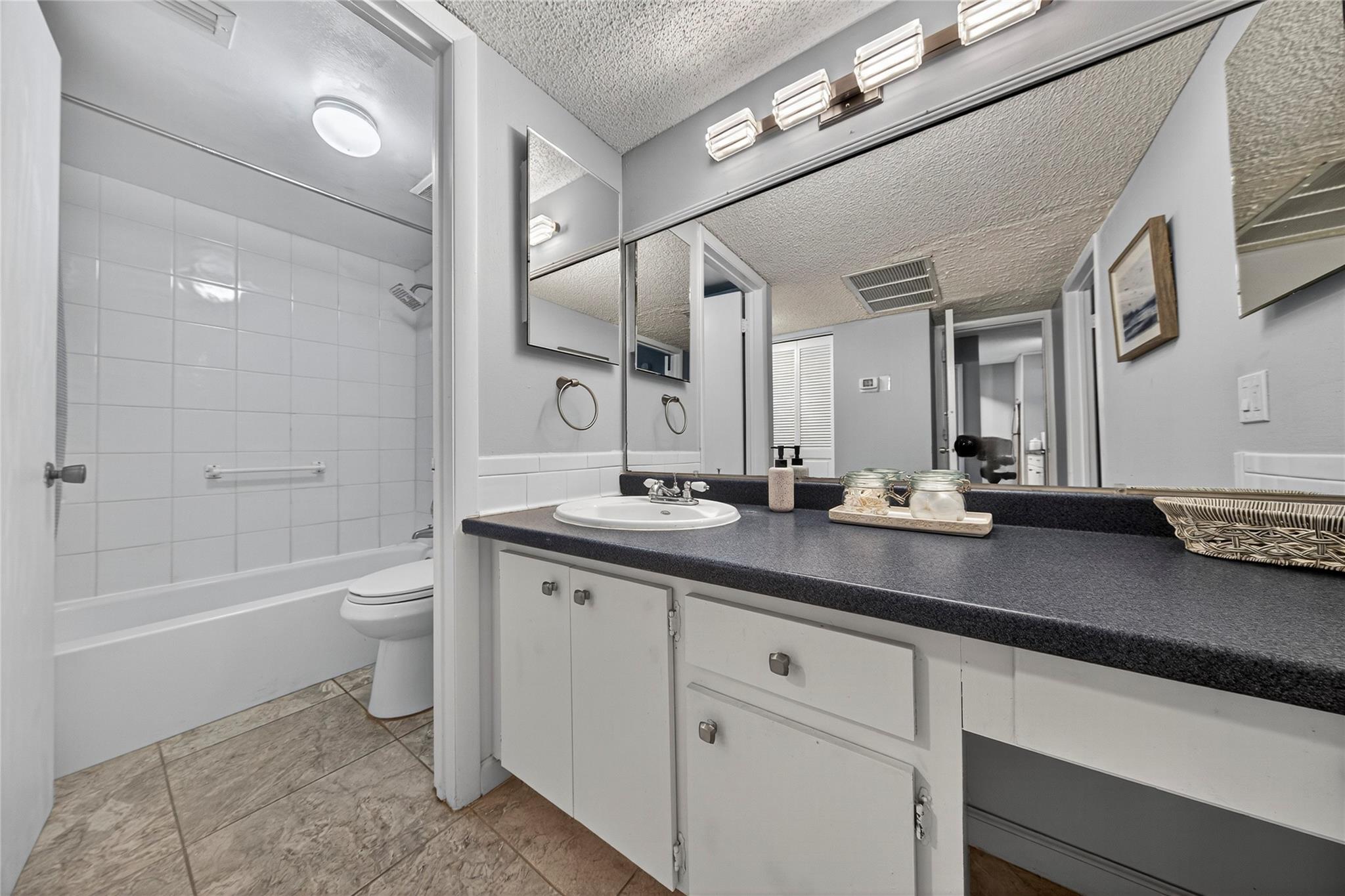 209 N Fort Lauderdale Beach Blvd 8D