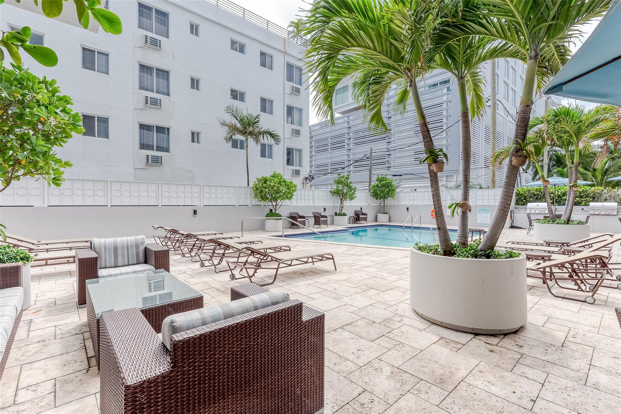 209 N Fort Lauderdale Beach Blvd 8D