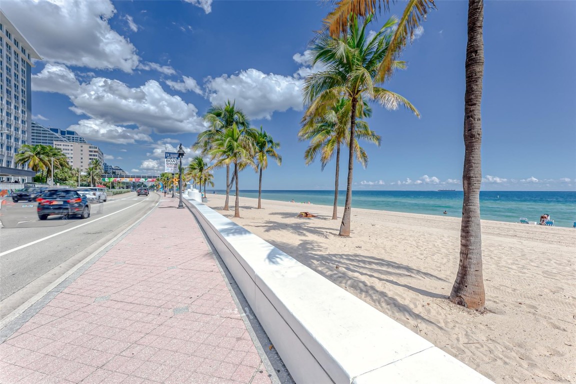 209 N Fort Lauderdale Beach Blvd 8D