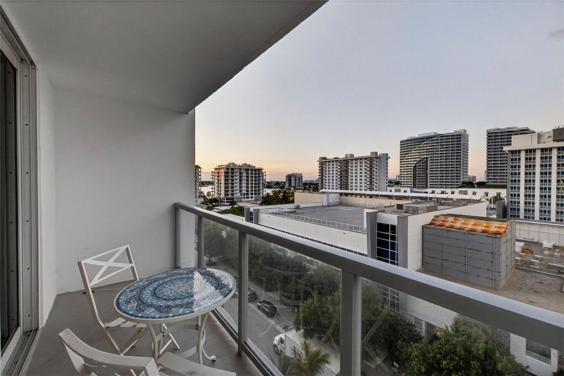 209 N Fort Lauderdale Beach Blvd 8D