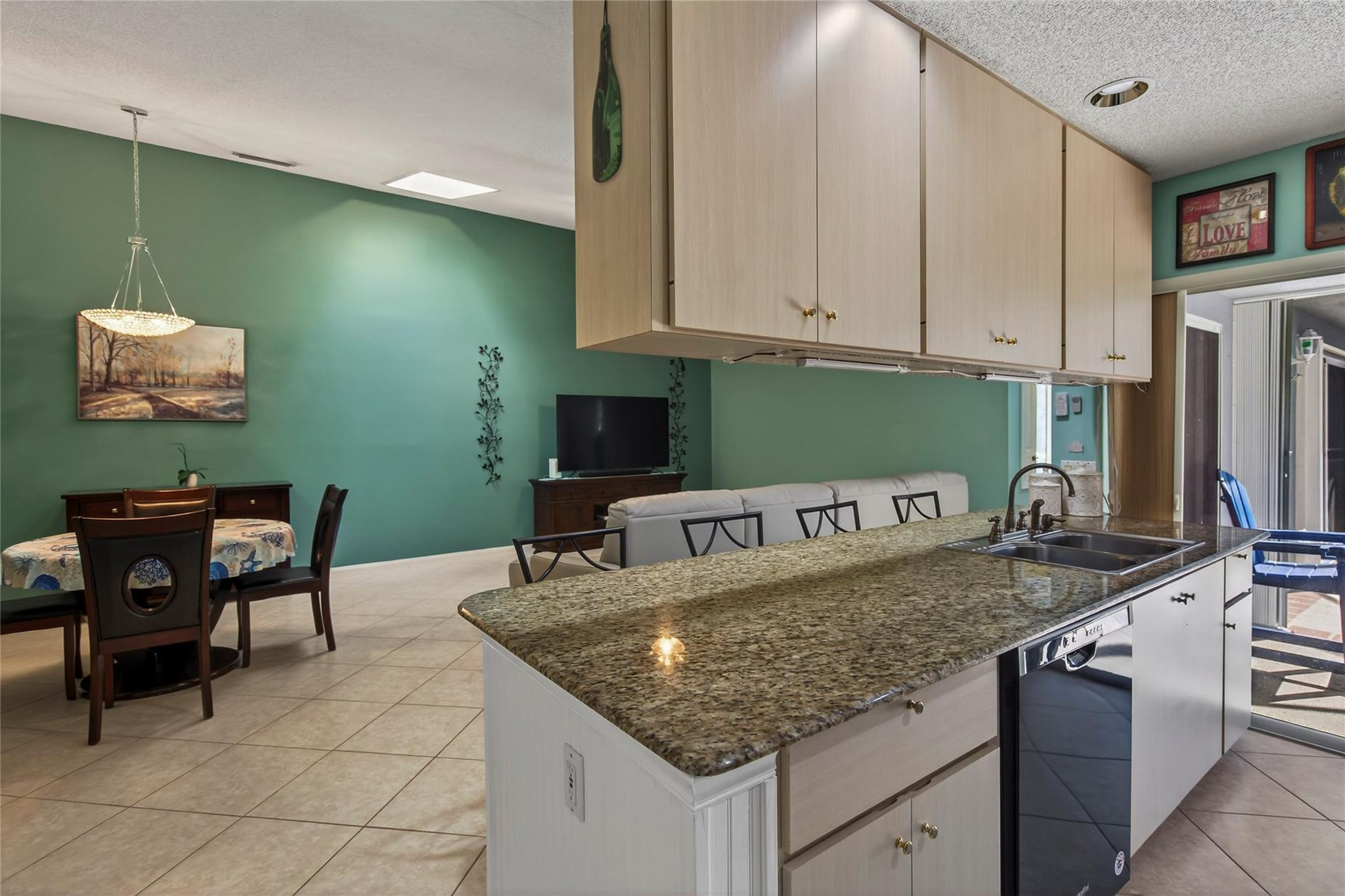 1202 NW Sun Terrace Circle D, Port St. Lucie Unit: D