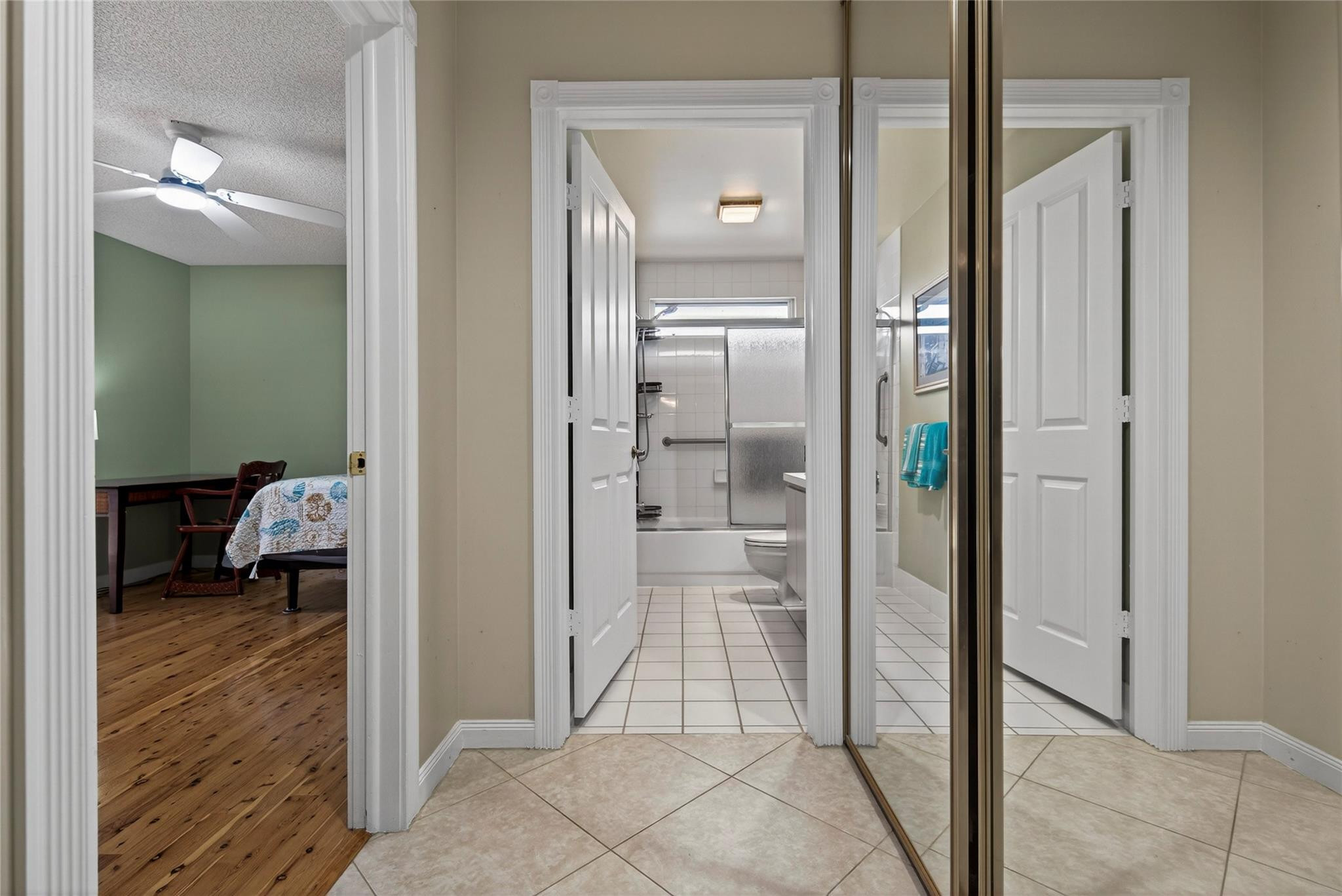1202 NW Sun Terrace Circle D, Port St. Lucie Unit: D