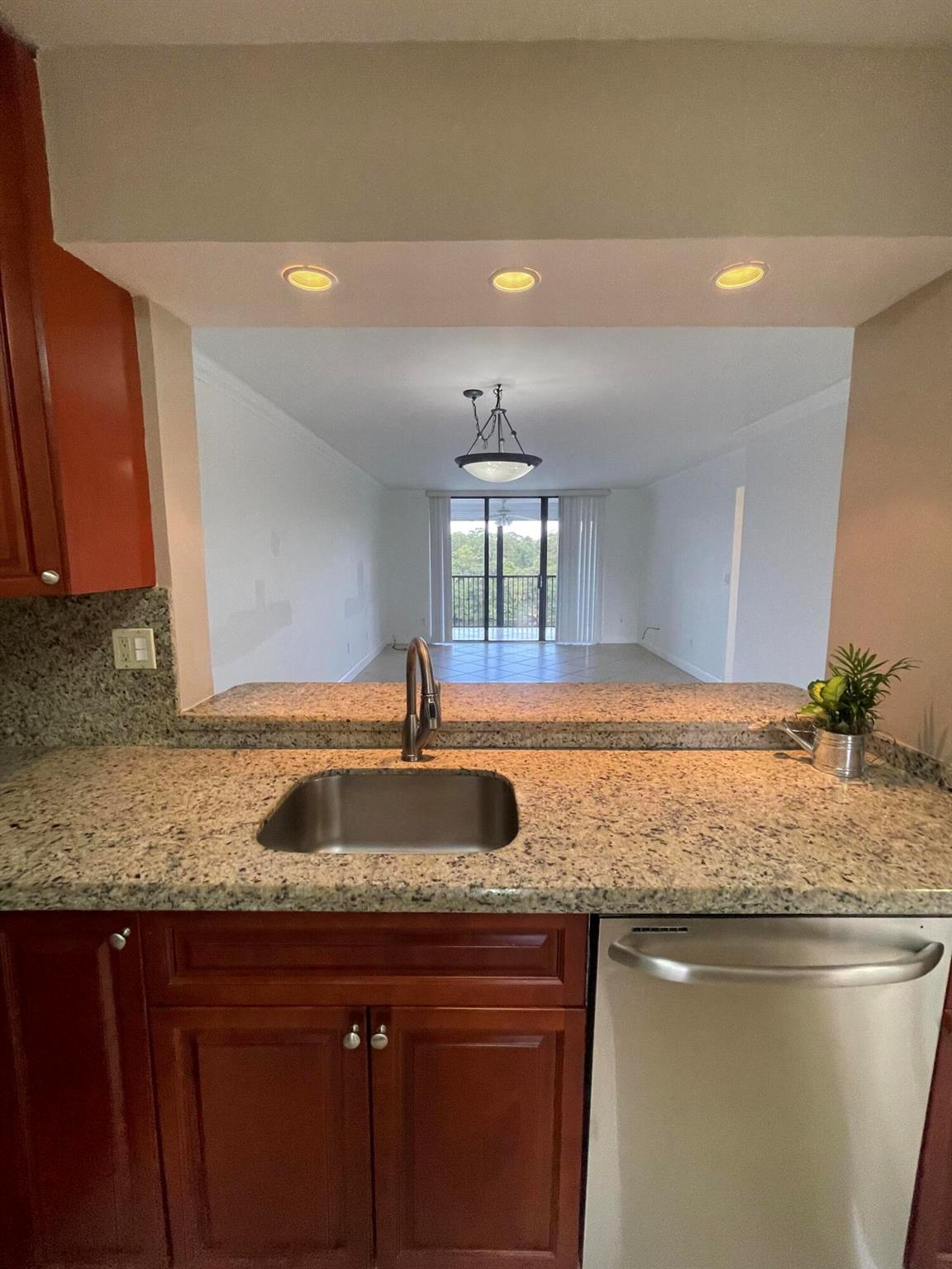 2900 NW 42nd Avenue A508