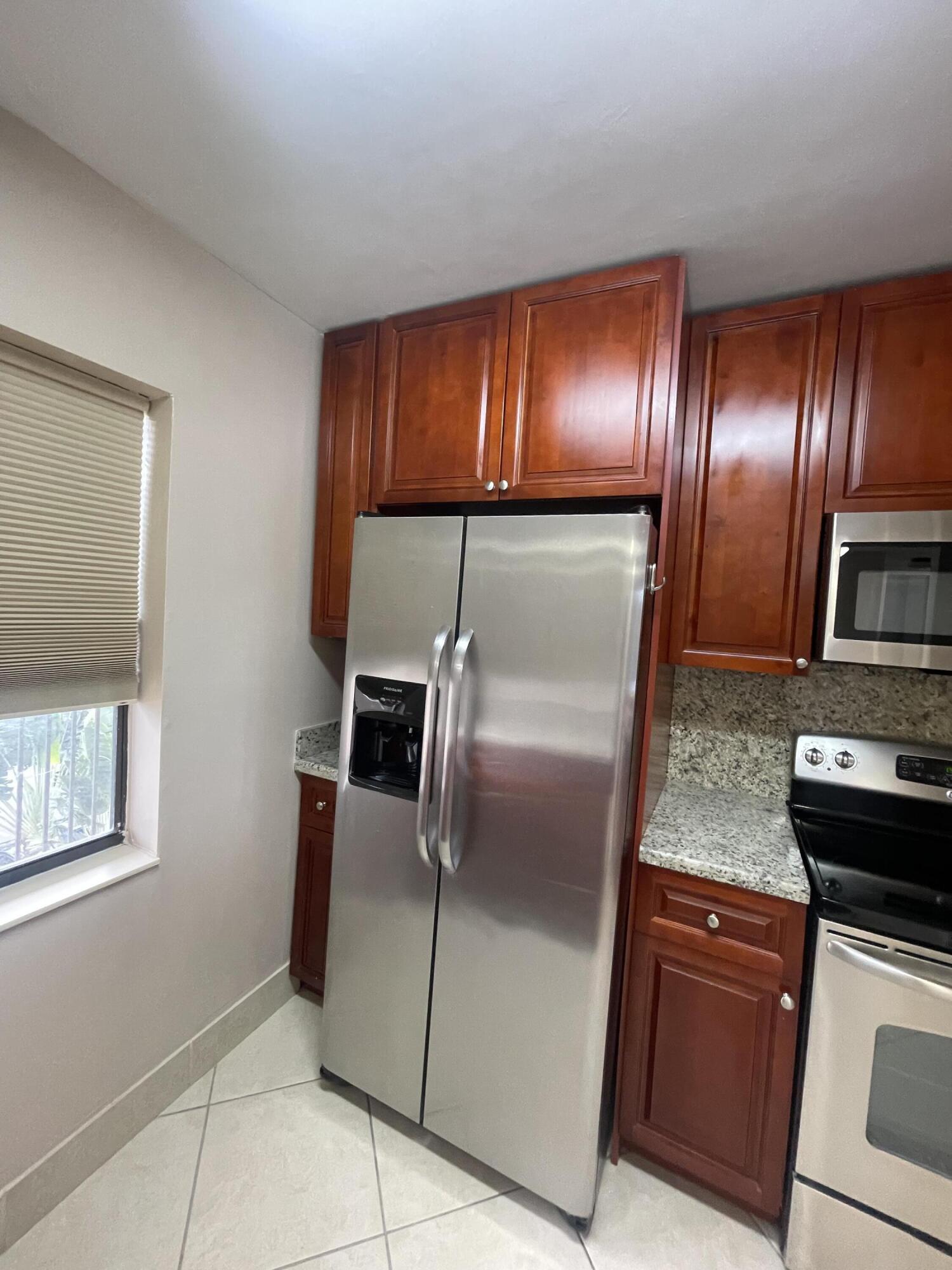 2900 NW 42nd Avenue A508