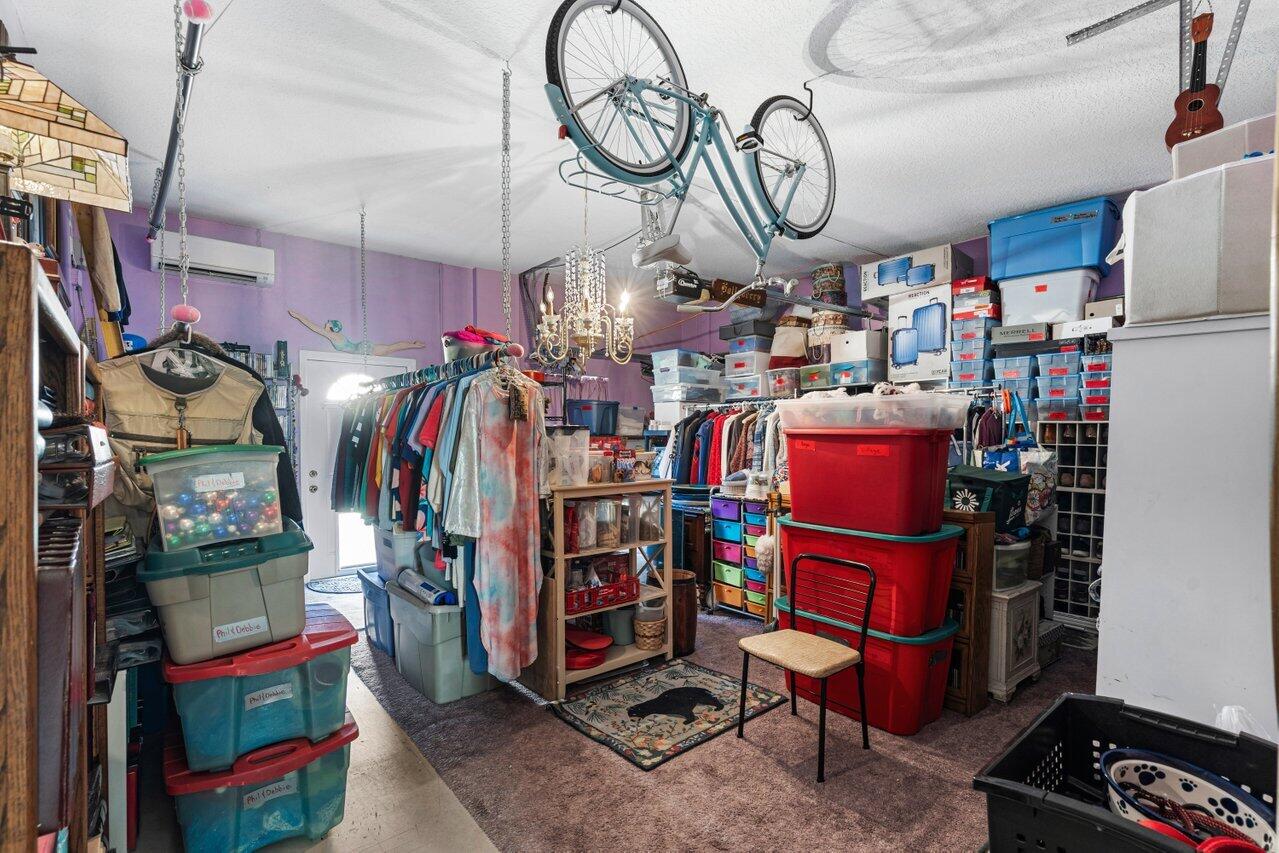 8233 Maidencane Place