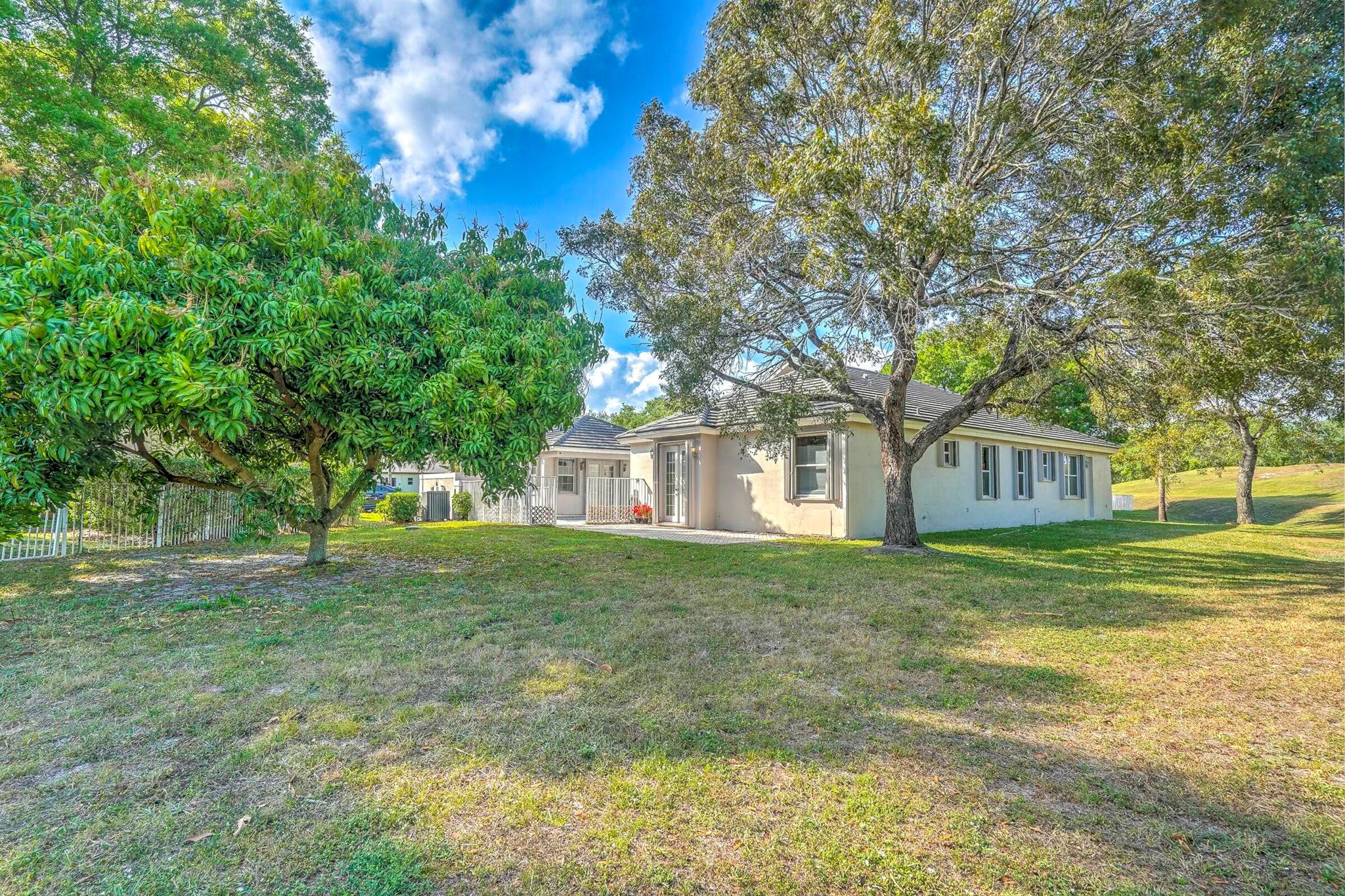 8020 Bermuda Point Lane