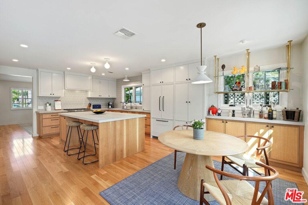 4308 Ben Ave