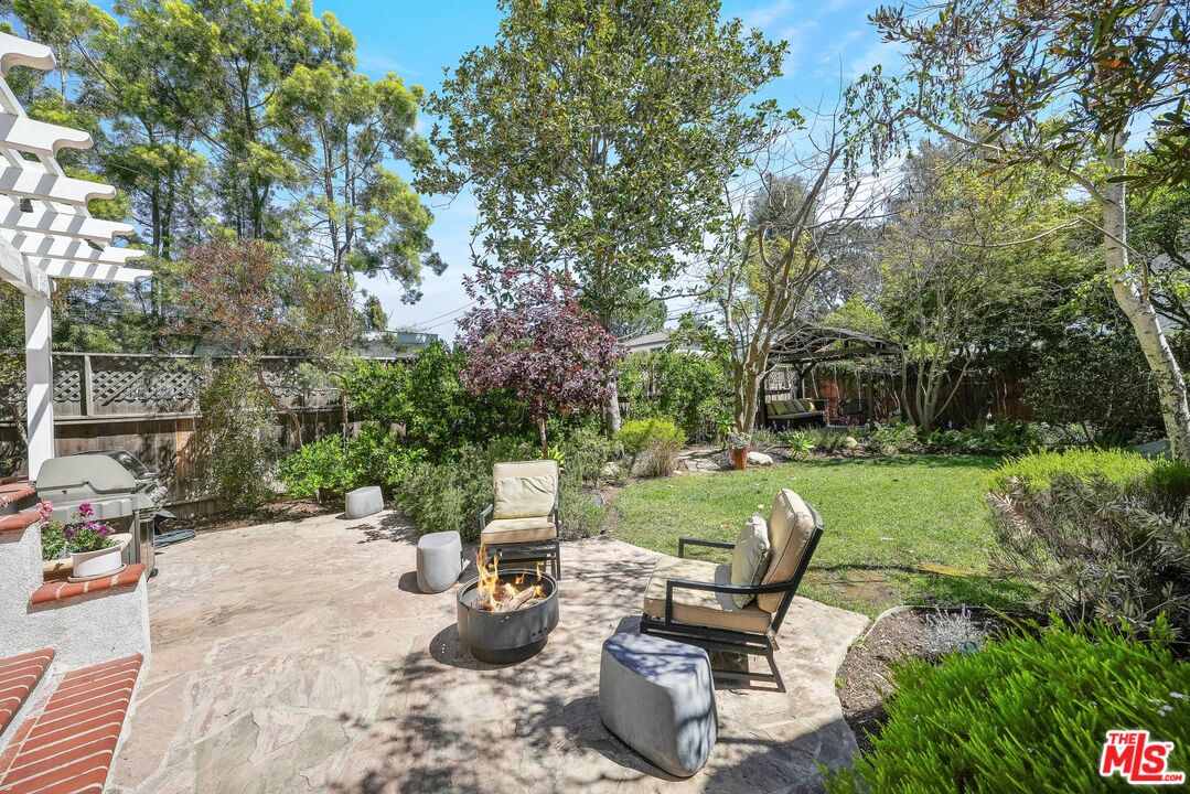 4308 Ben Ave