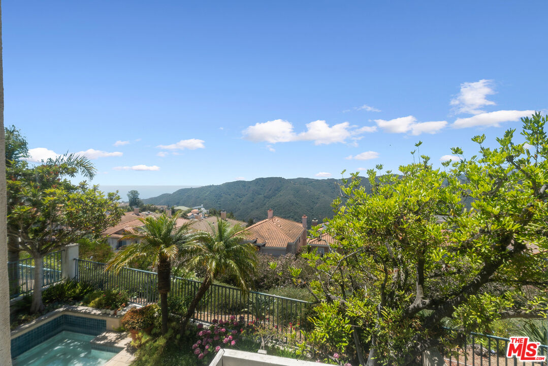 16712 Calle Arbolada