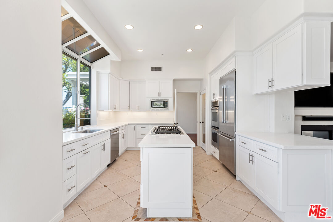 16712 Calle Arbolada