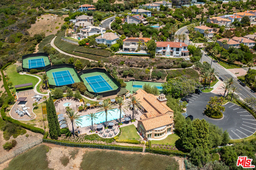 16712 Calle Arbolada