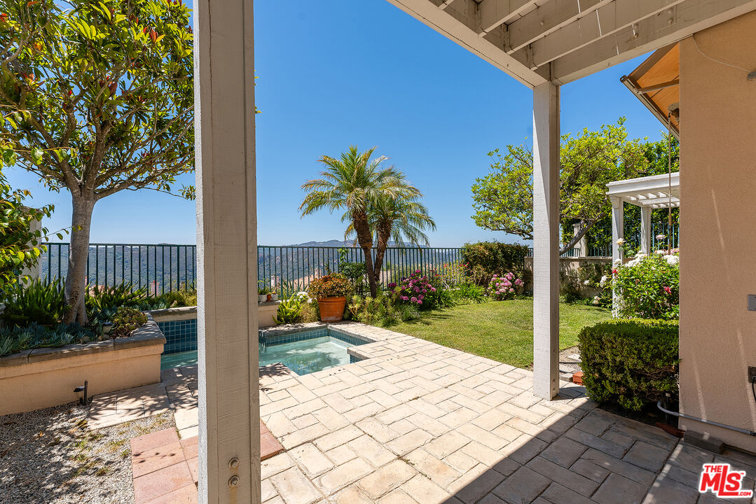 16712 Calle Arbolada