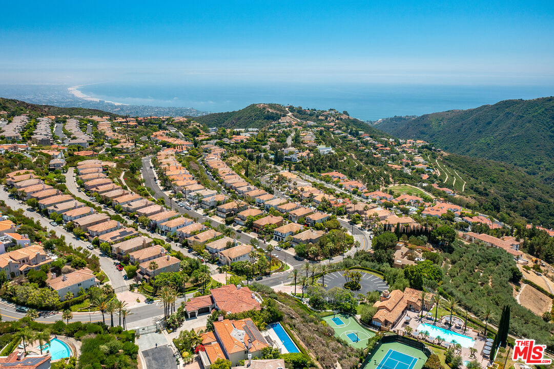 16712 Calle Arbolada