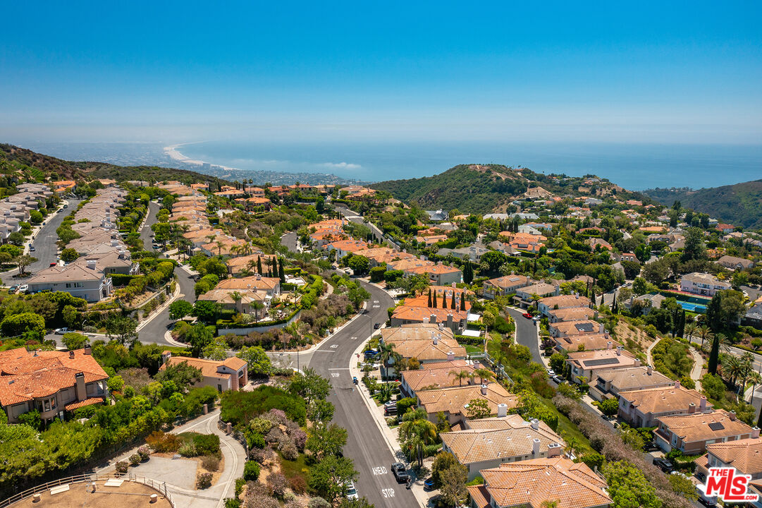 16712 Calle Arbolada