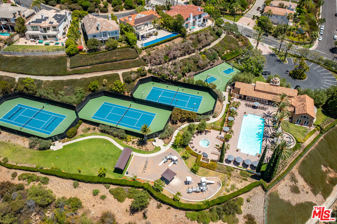 16712 Calle Arbolada