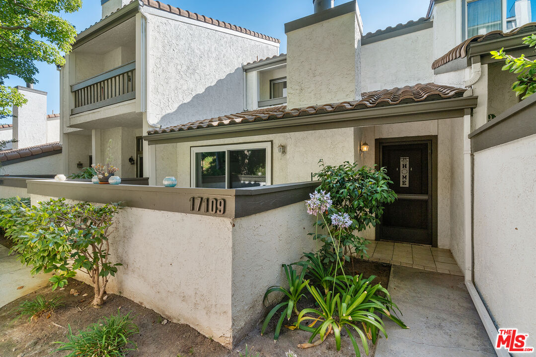 17109 Palisades Cir
