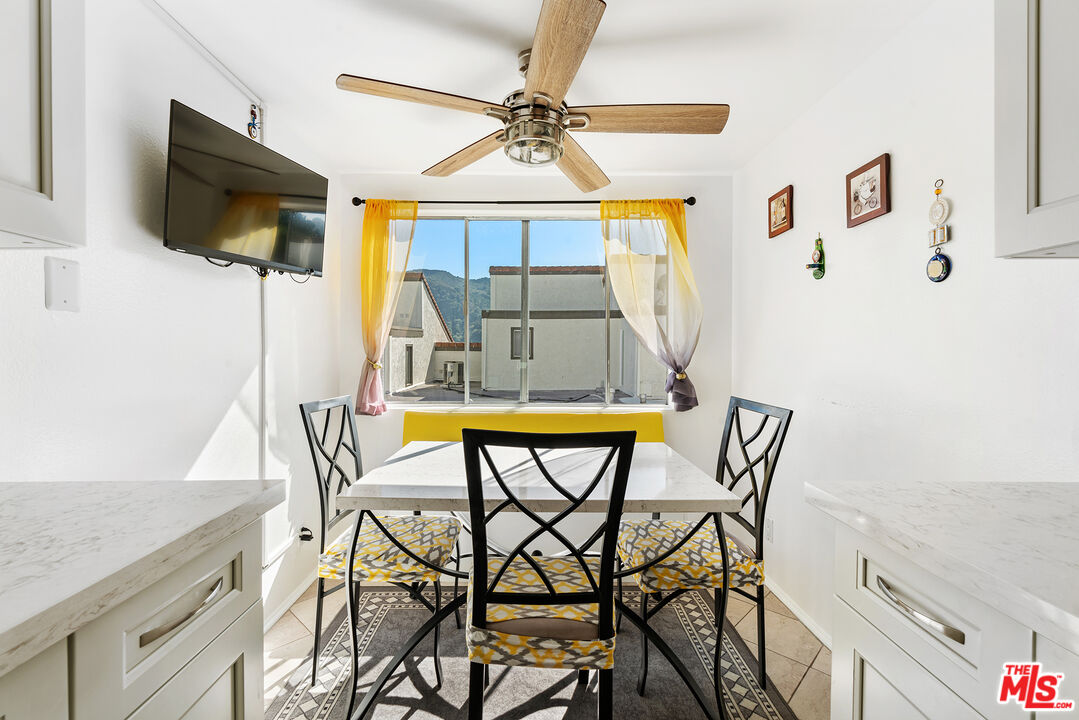 17109 Palisades Cir