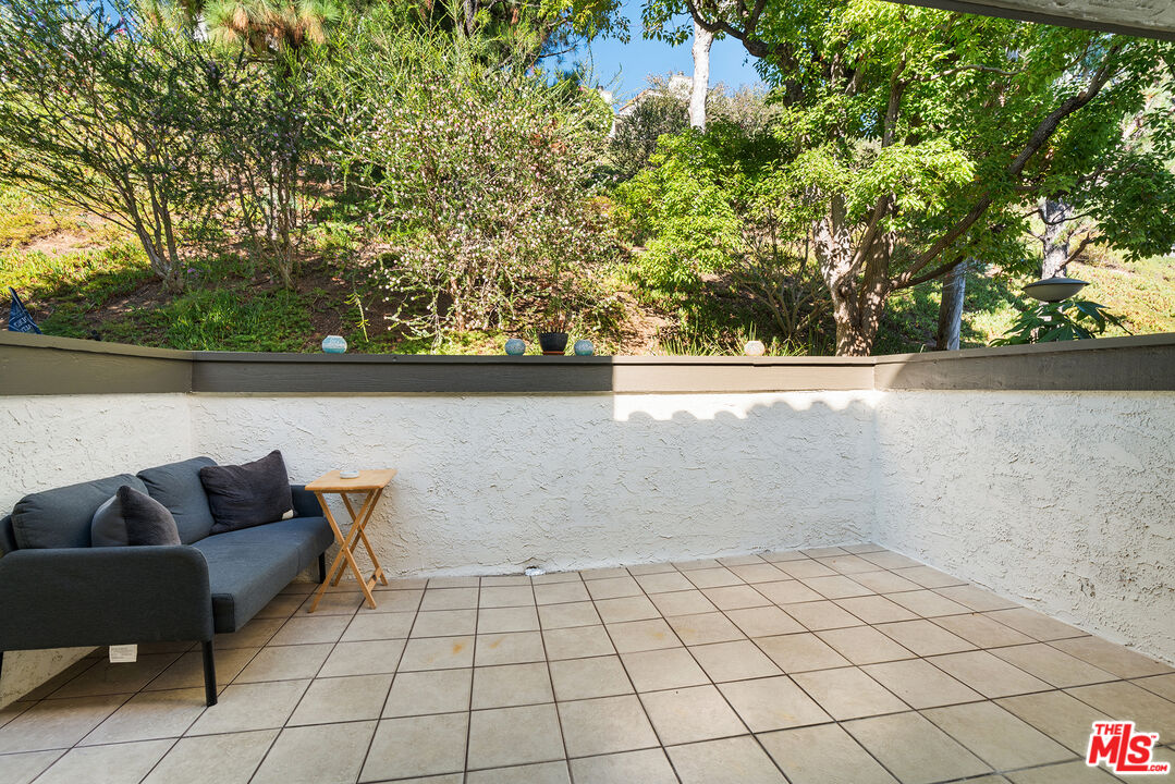 17109 Palisades Cir