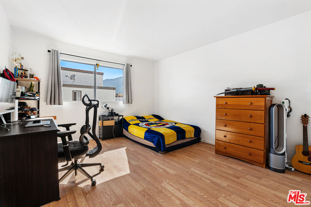 17109 Palisades Cir